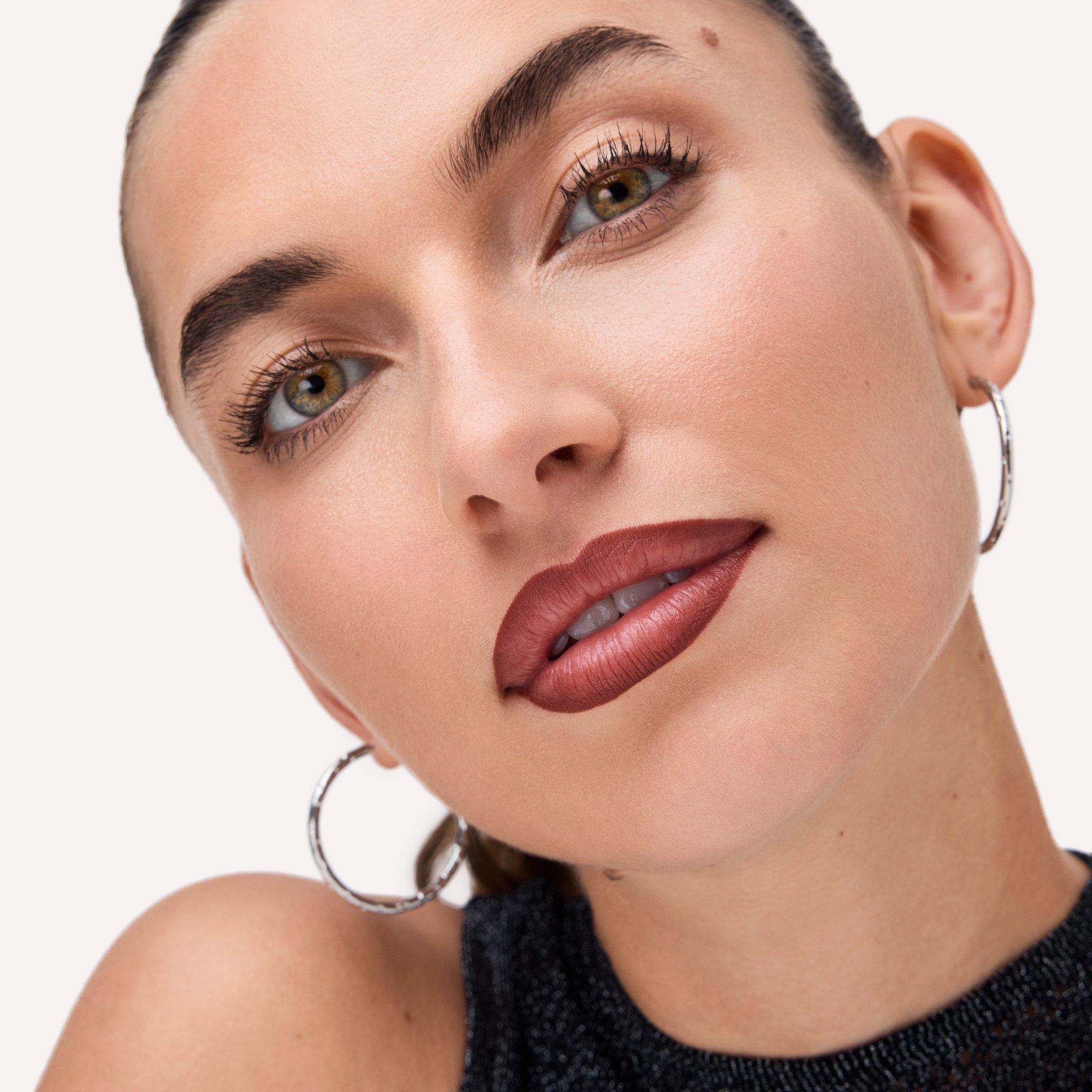 Карандаш для губ Gel Glide Long-Lasting