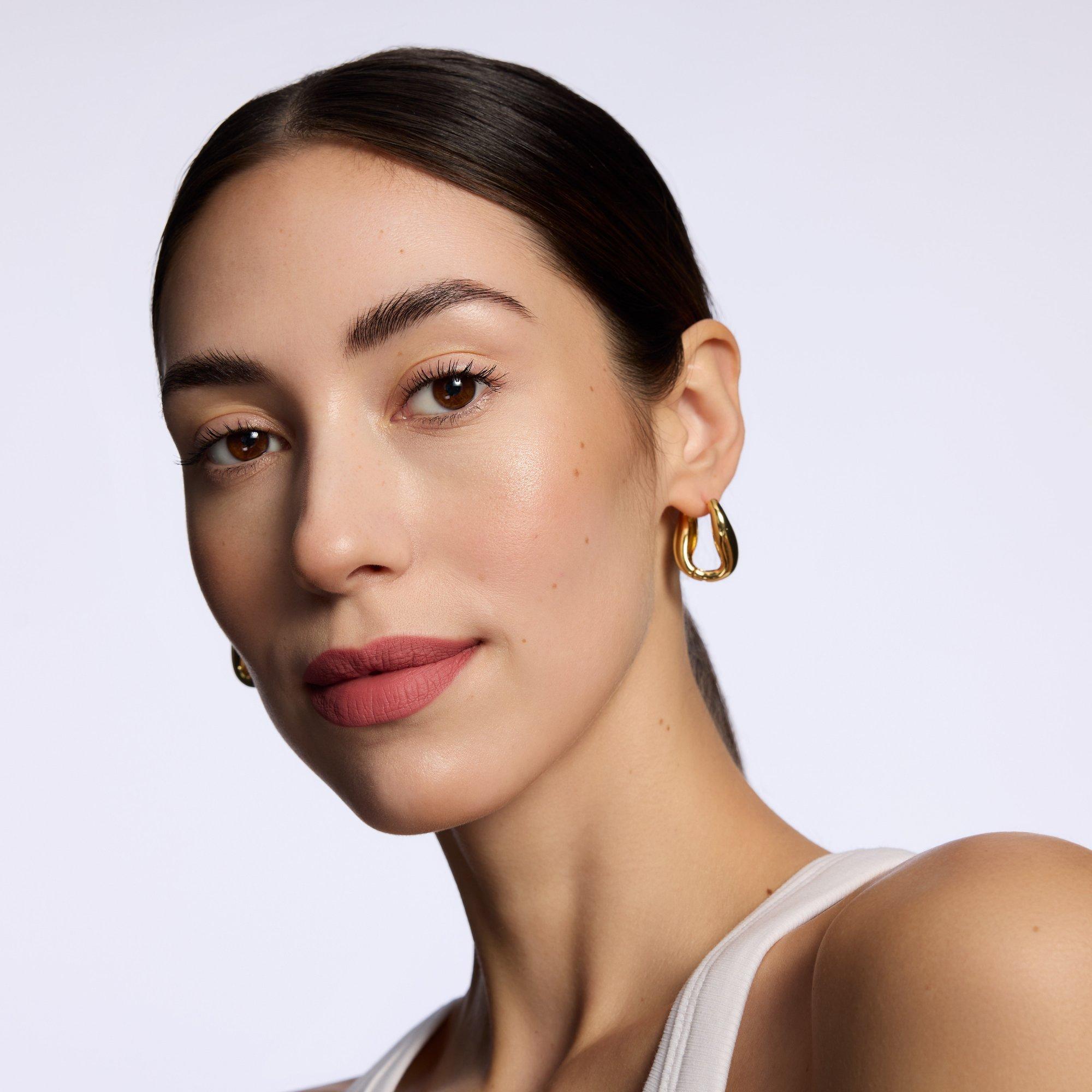 أحمر شفاه سائل غير لامع ايندلس مت ليكويد ليب ستيك