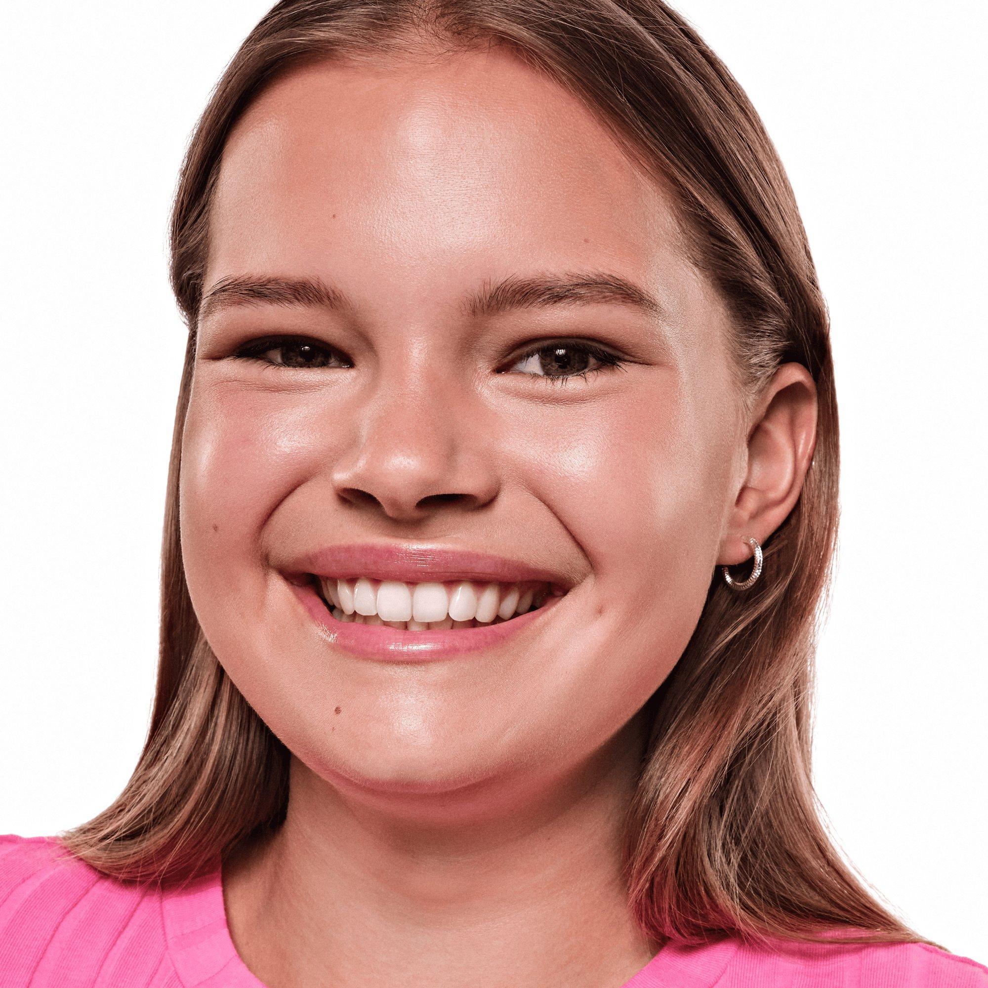 silky BLUR HYDRATING LONGWEAR CONCEALER anti-cernes