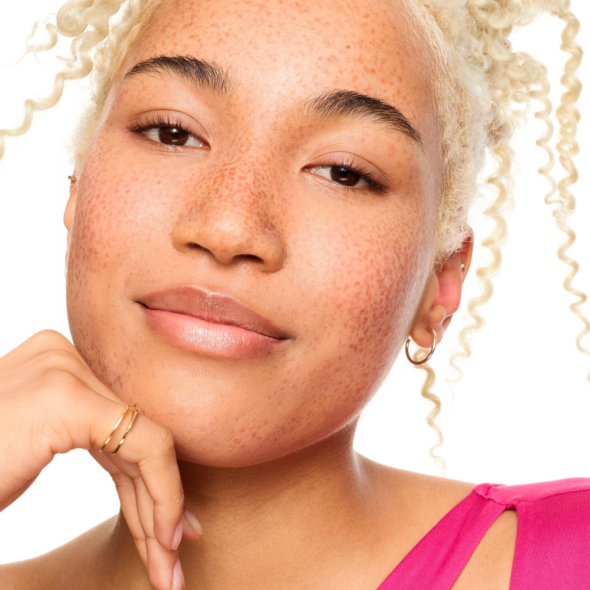 silky BLUR HYDRATING LONGWEAR CONCEALER anti-cernes