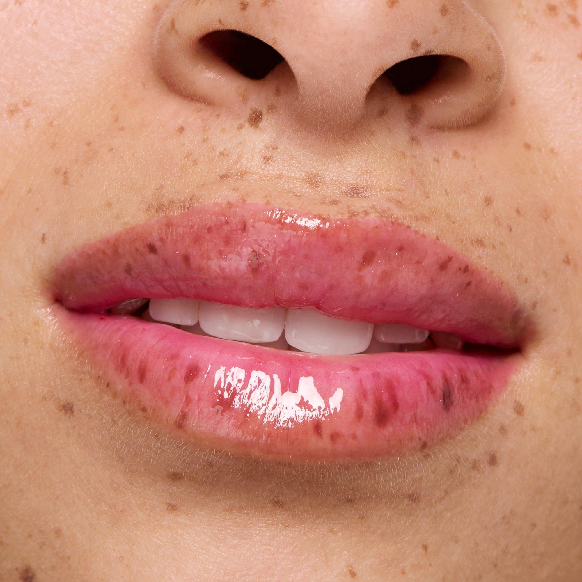 JUICY BOMB shiny lipgloss