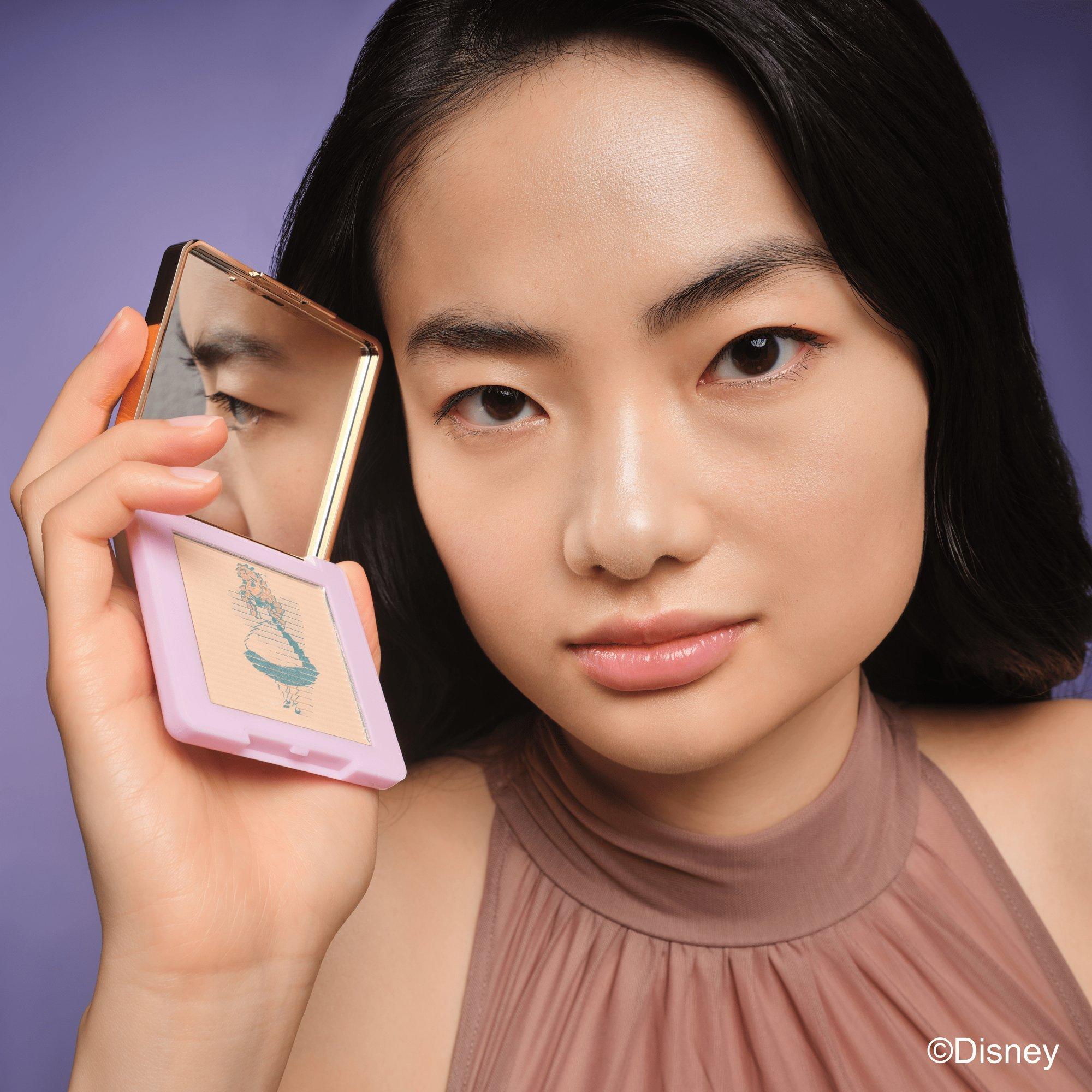 Disney Alice in Wonderland Luminizing kompaktni puder