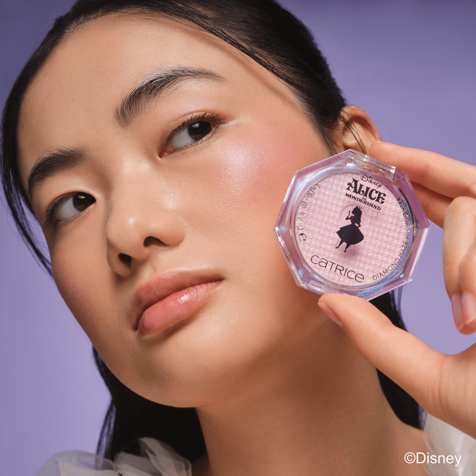 Disney Alice in Wonderland Diamond Haze Highlighter