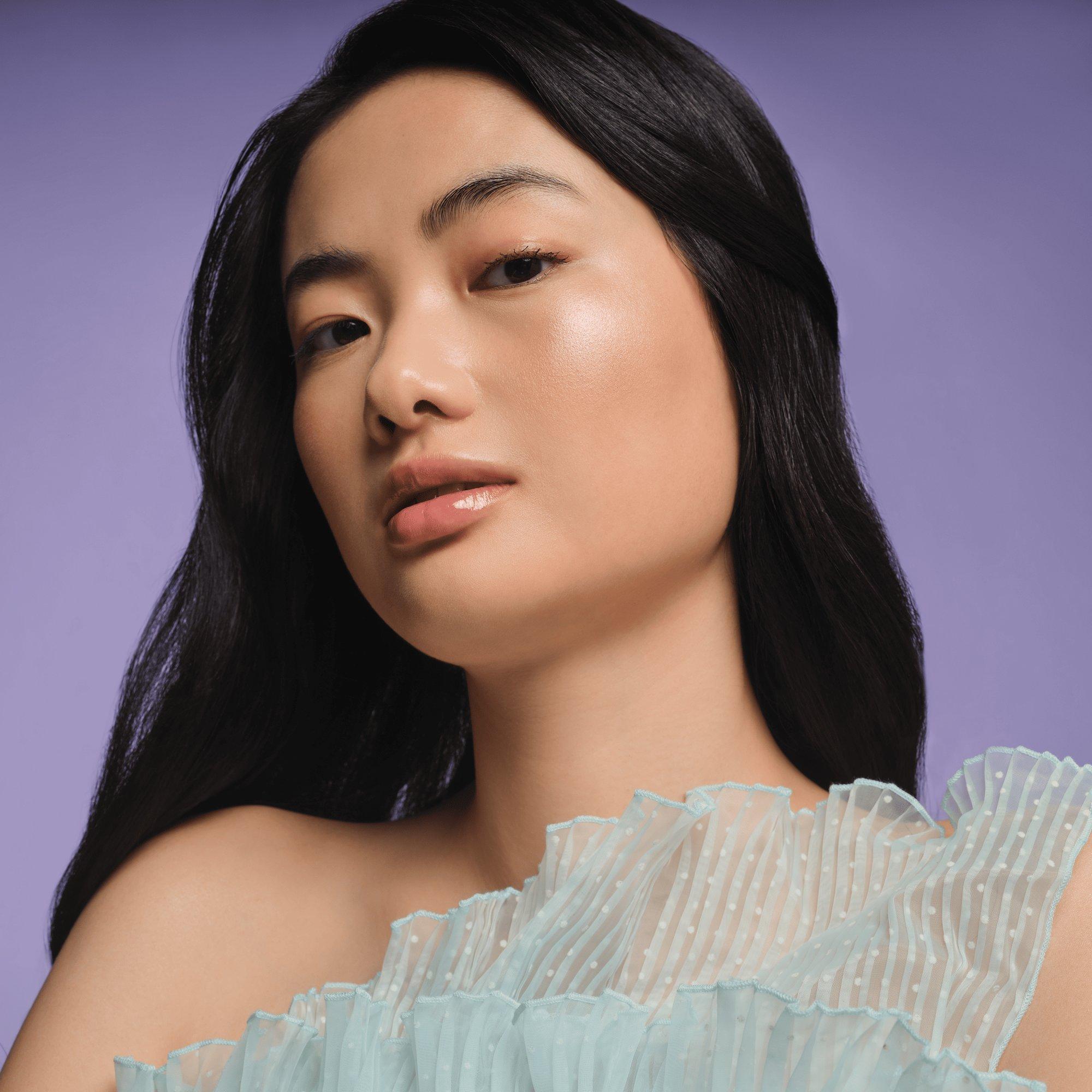 Disney Alice in Wonderland Luminous Blush