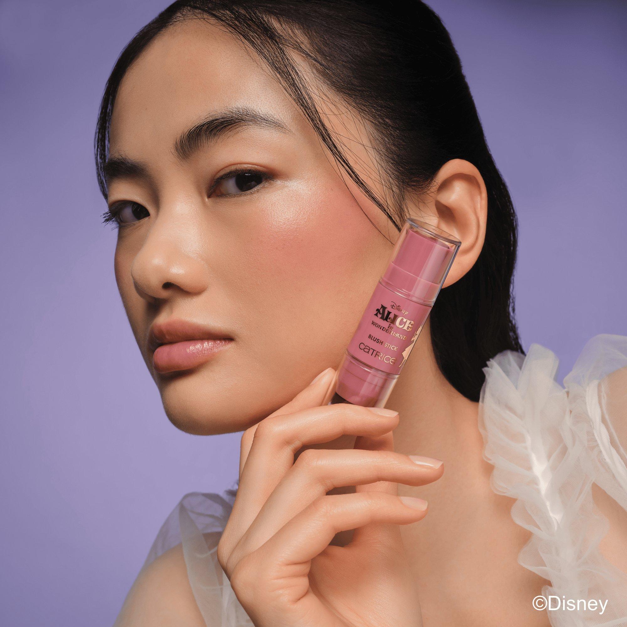 ديزني اليس ان وندرلاند