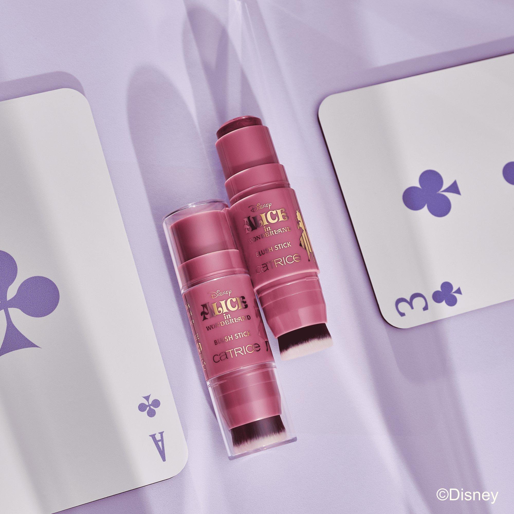 ديزني اليس ان وندرلاند