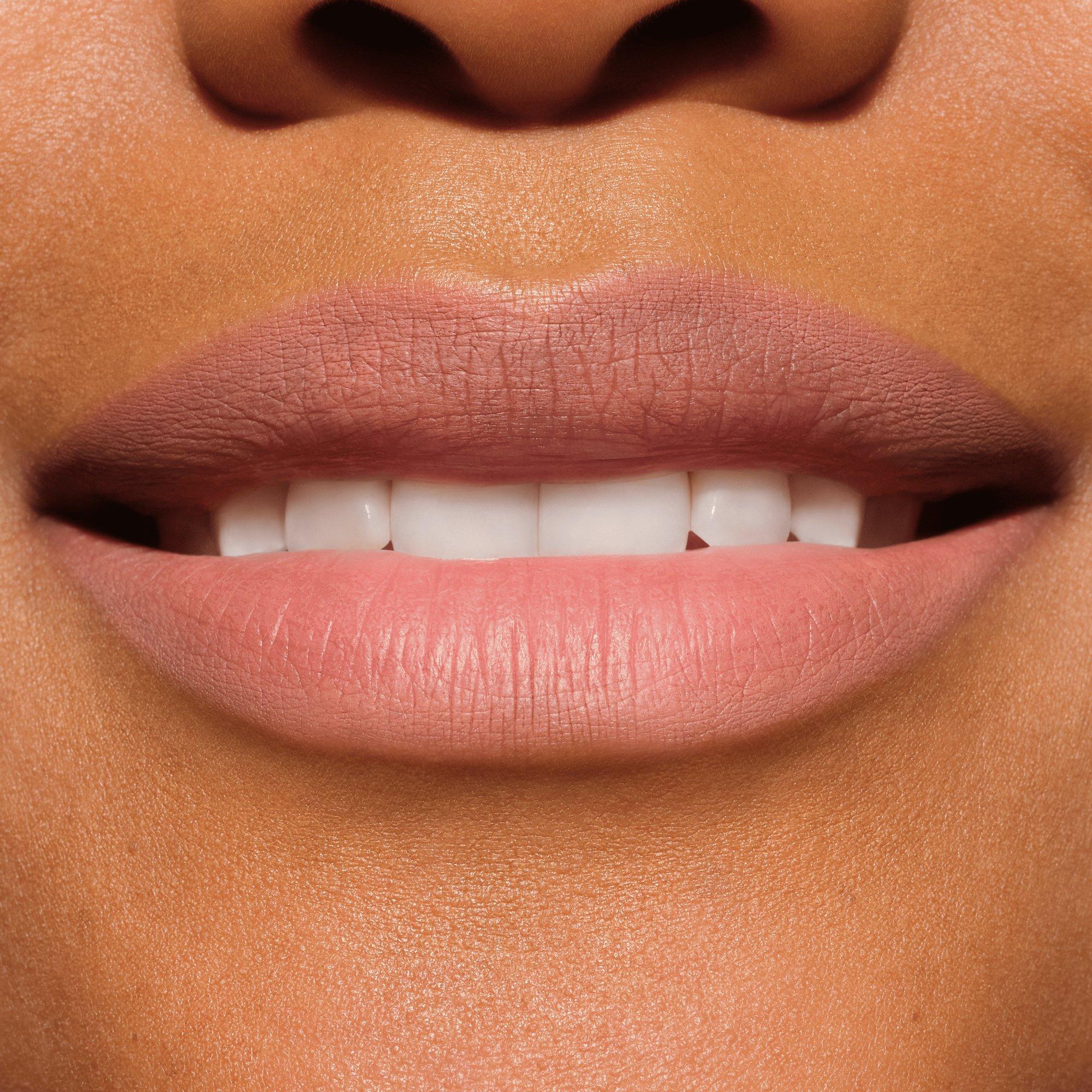Plumping Lip Liner