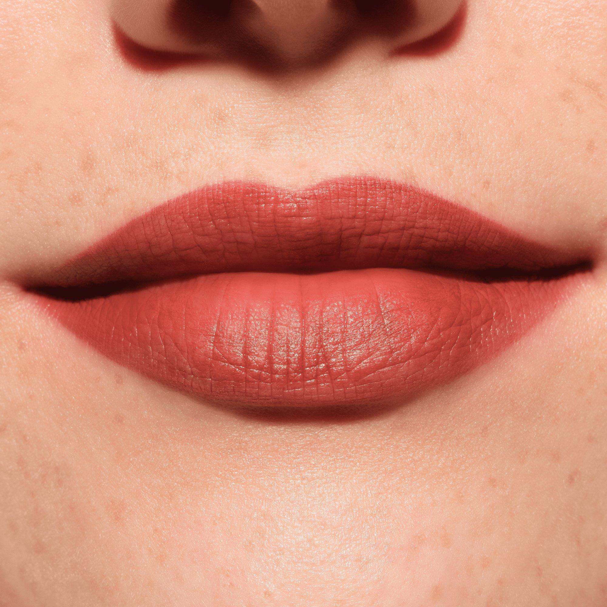 Plumping Lip Liner