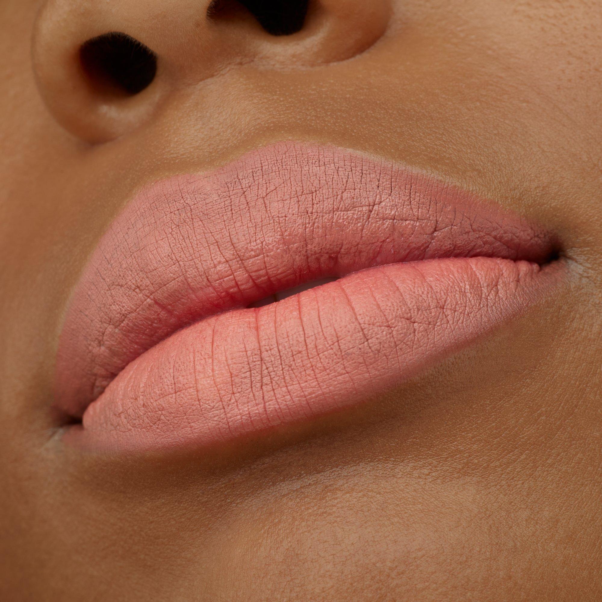 Plumping Lip Liner