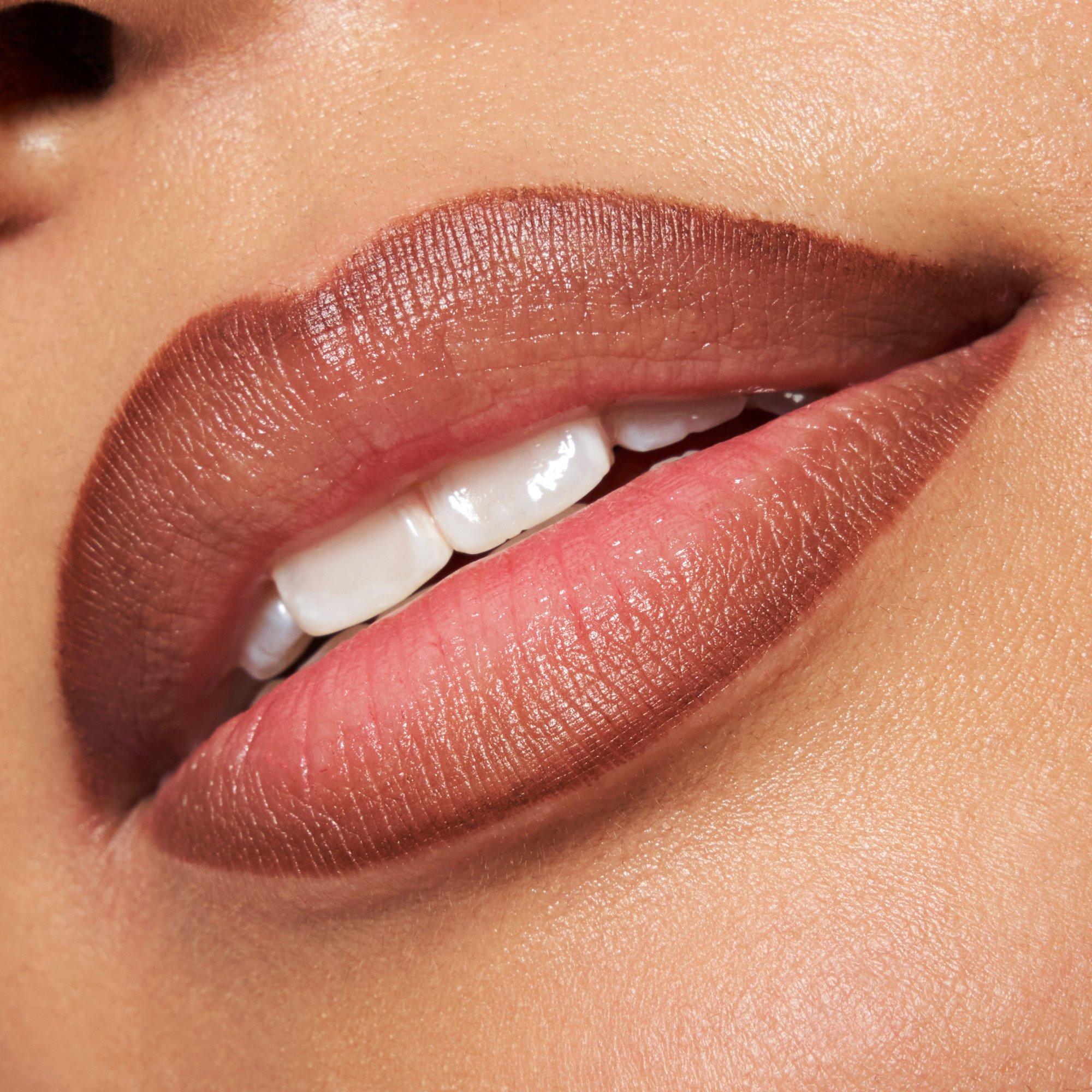 Plumping Lip Liner