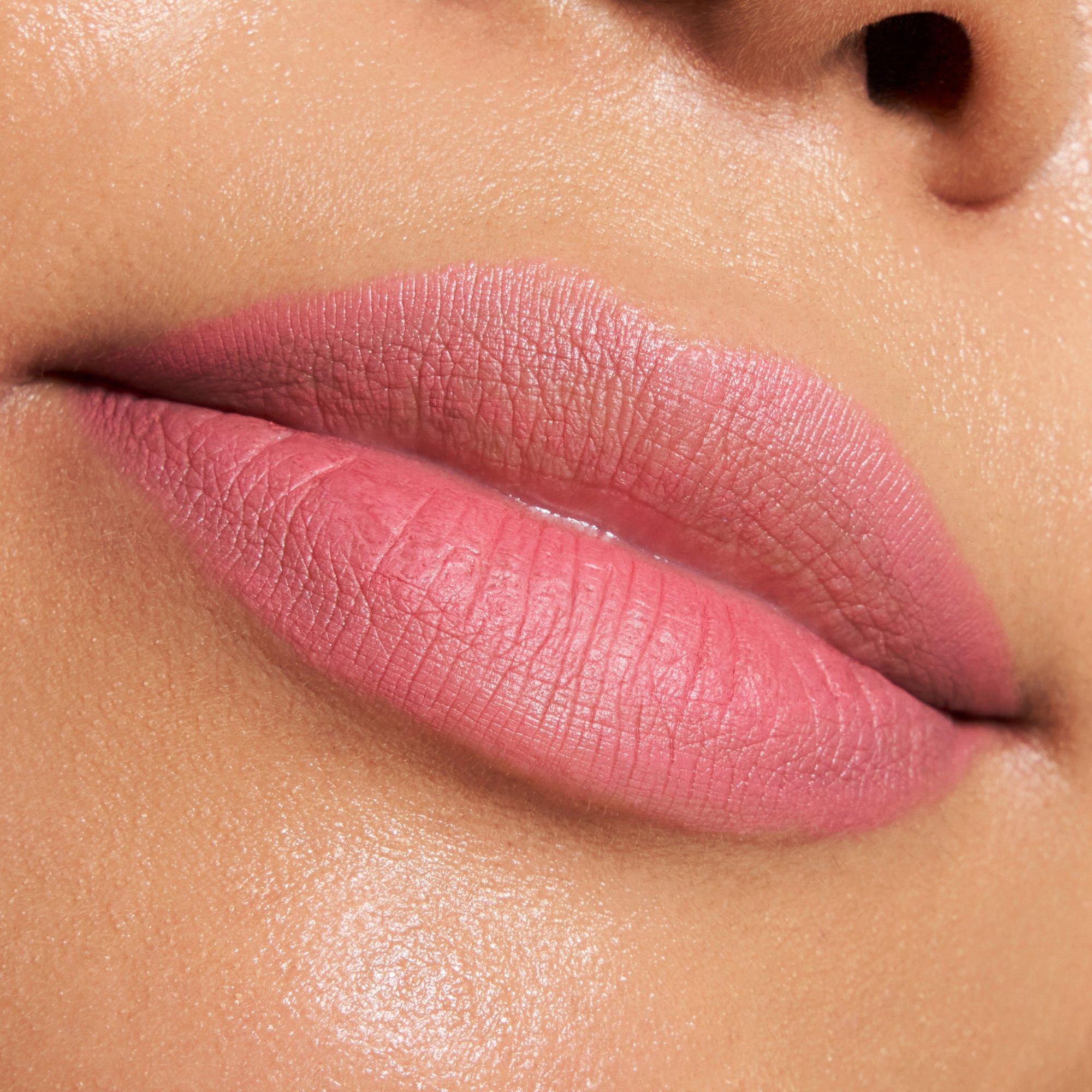 Plumping Lip Liner – Application Makro Light - Product item 6 of 9