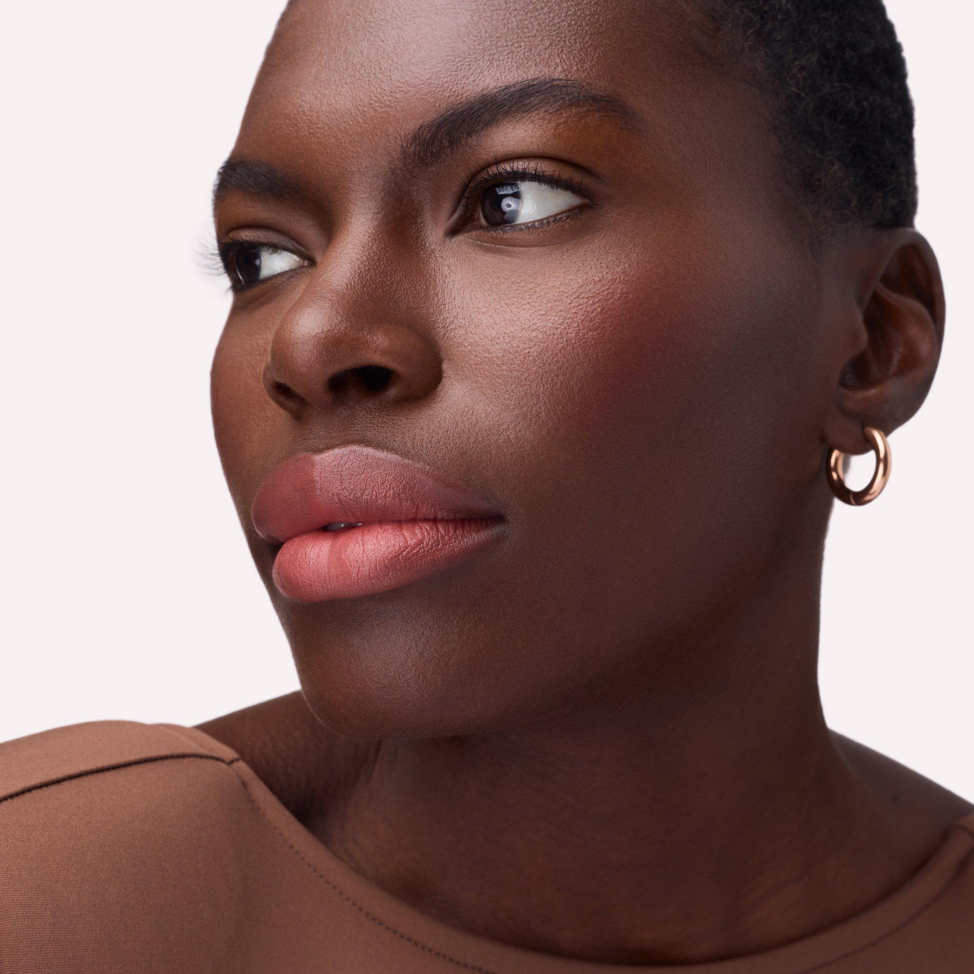 Blur-Real Matte Lipstick