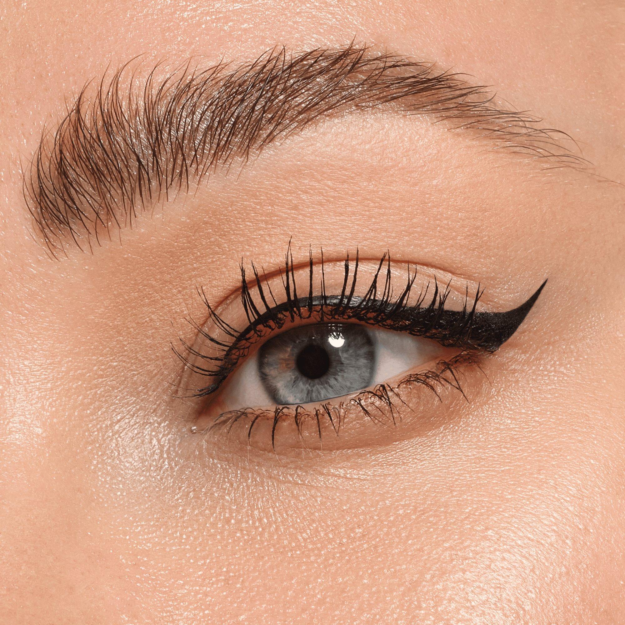 24h Brush Liner eyeliner