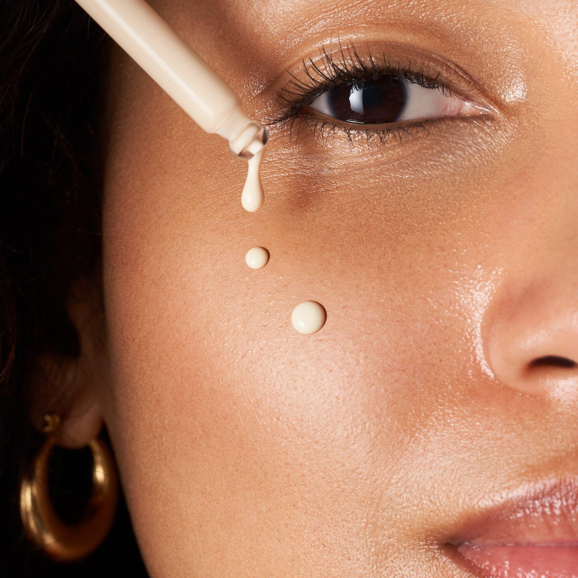 INAO inner and outer beauty Light Lover High Protection Serum SPF 50 by essence