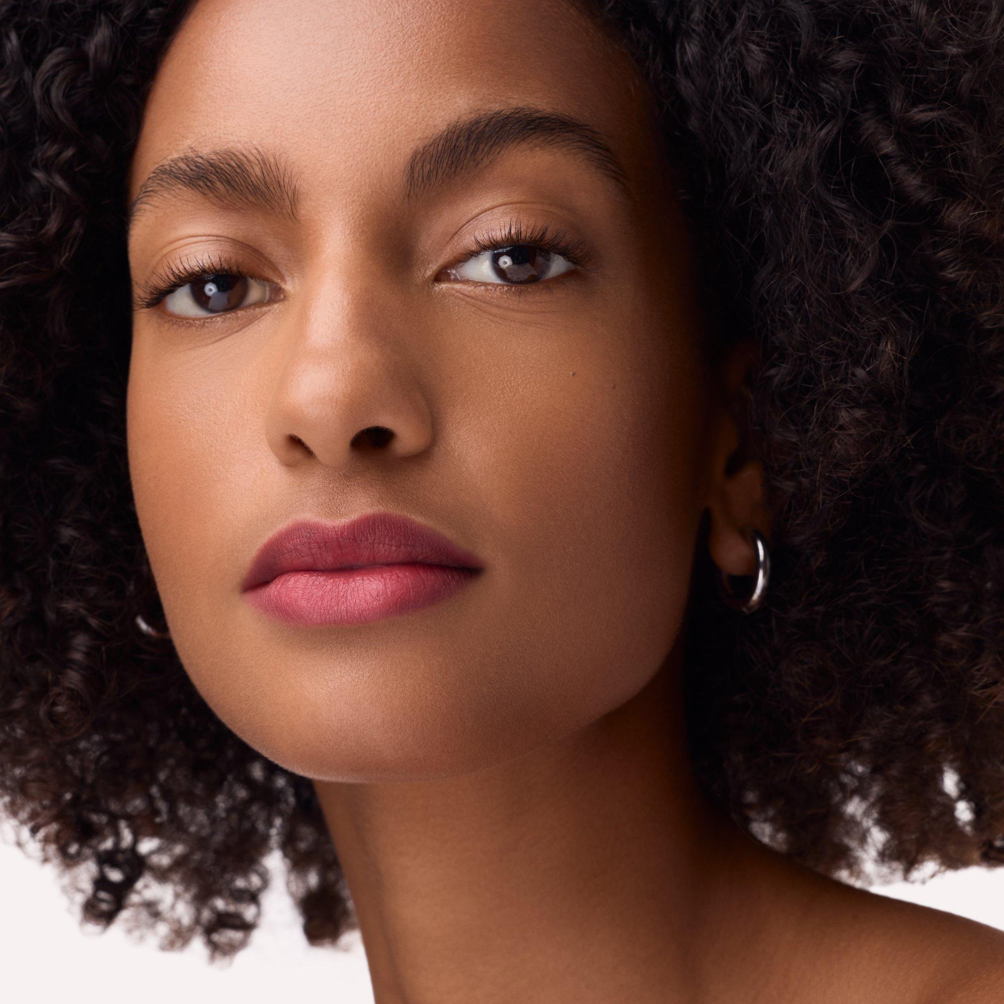 Blur-Real Matte Lipstick