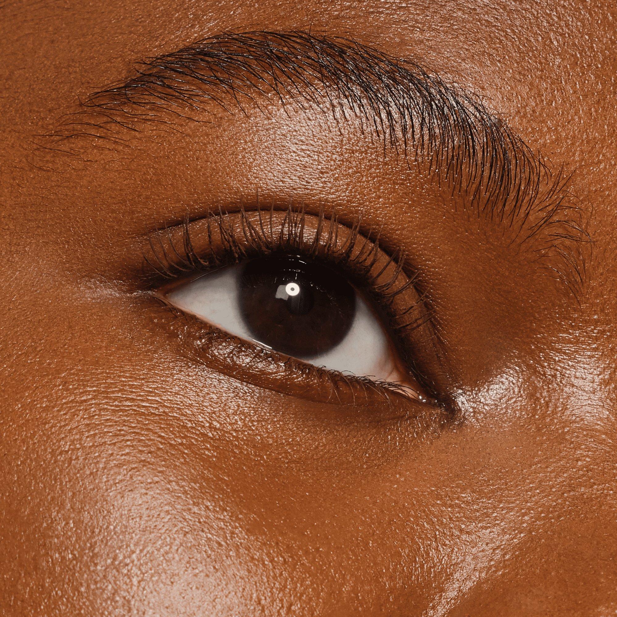 Mascara pentru volum TUBING Stay In Place