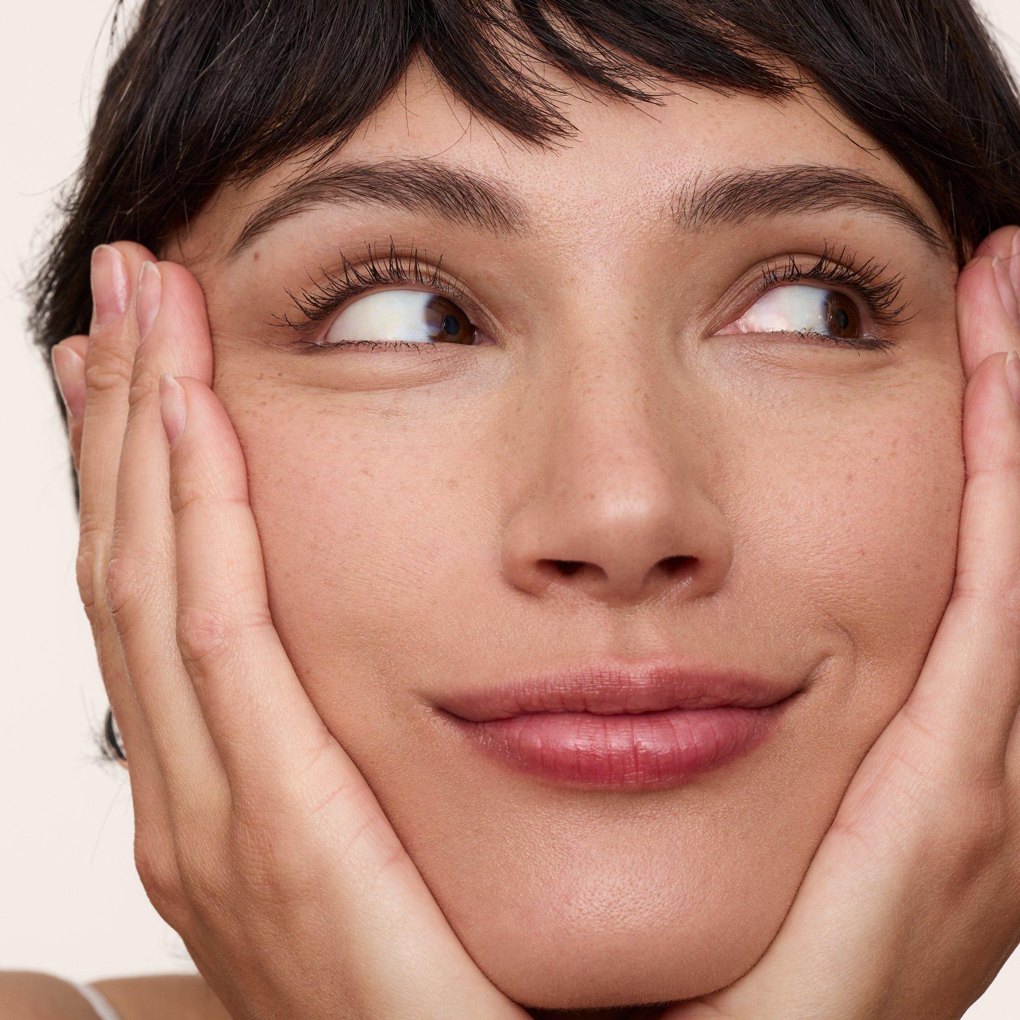 Pure Volume Magic Brown Mascara