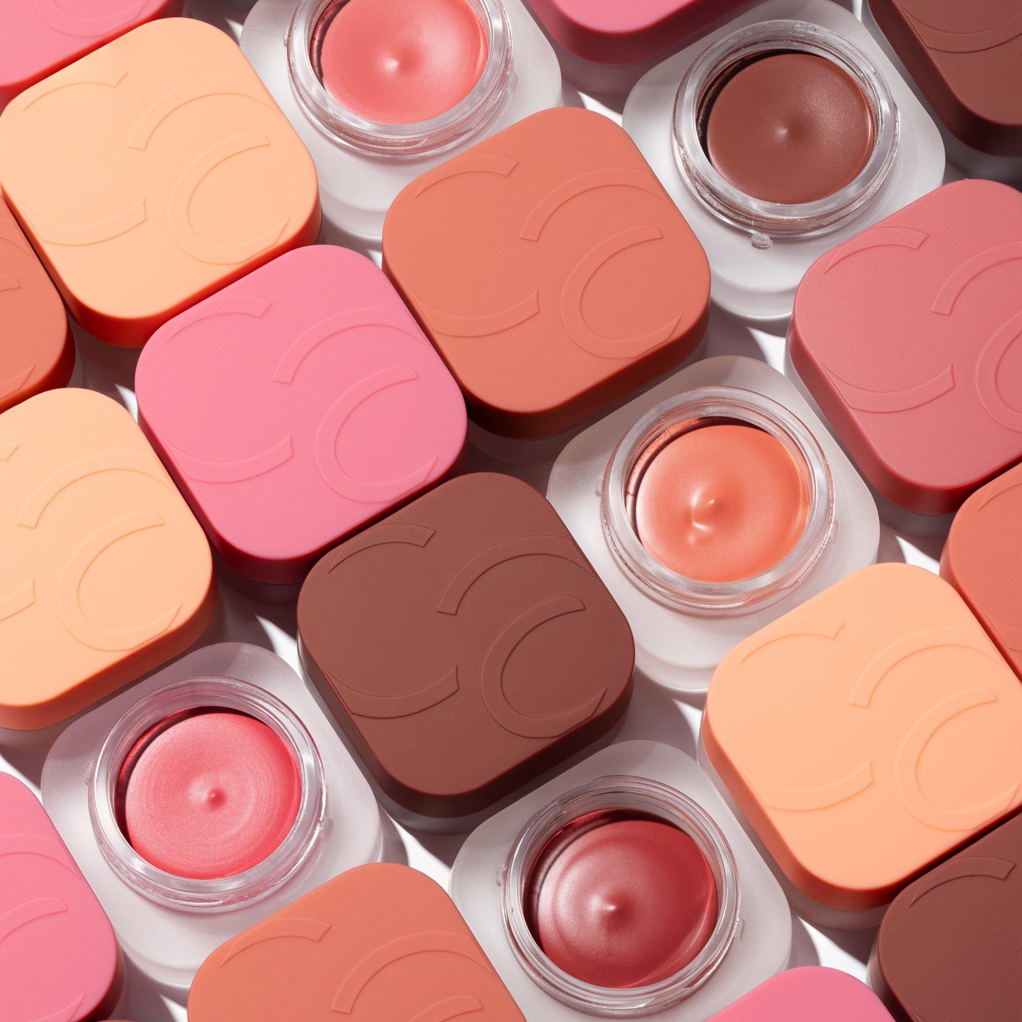 Fard de obraz Velvet Pudding Blurring