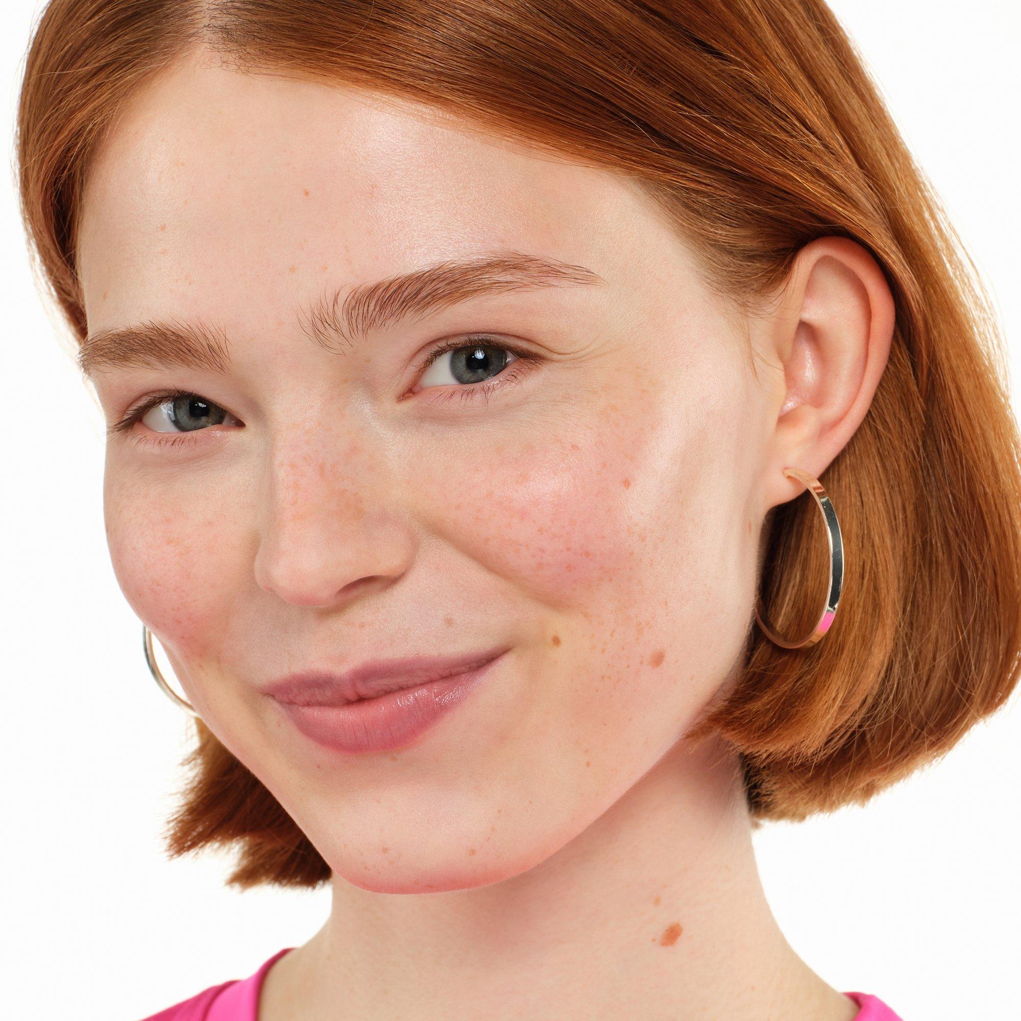 silky BLUR HYDRATING LONGWEAR CONCEALER anti-cernes