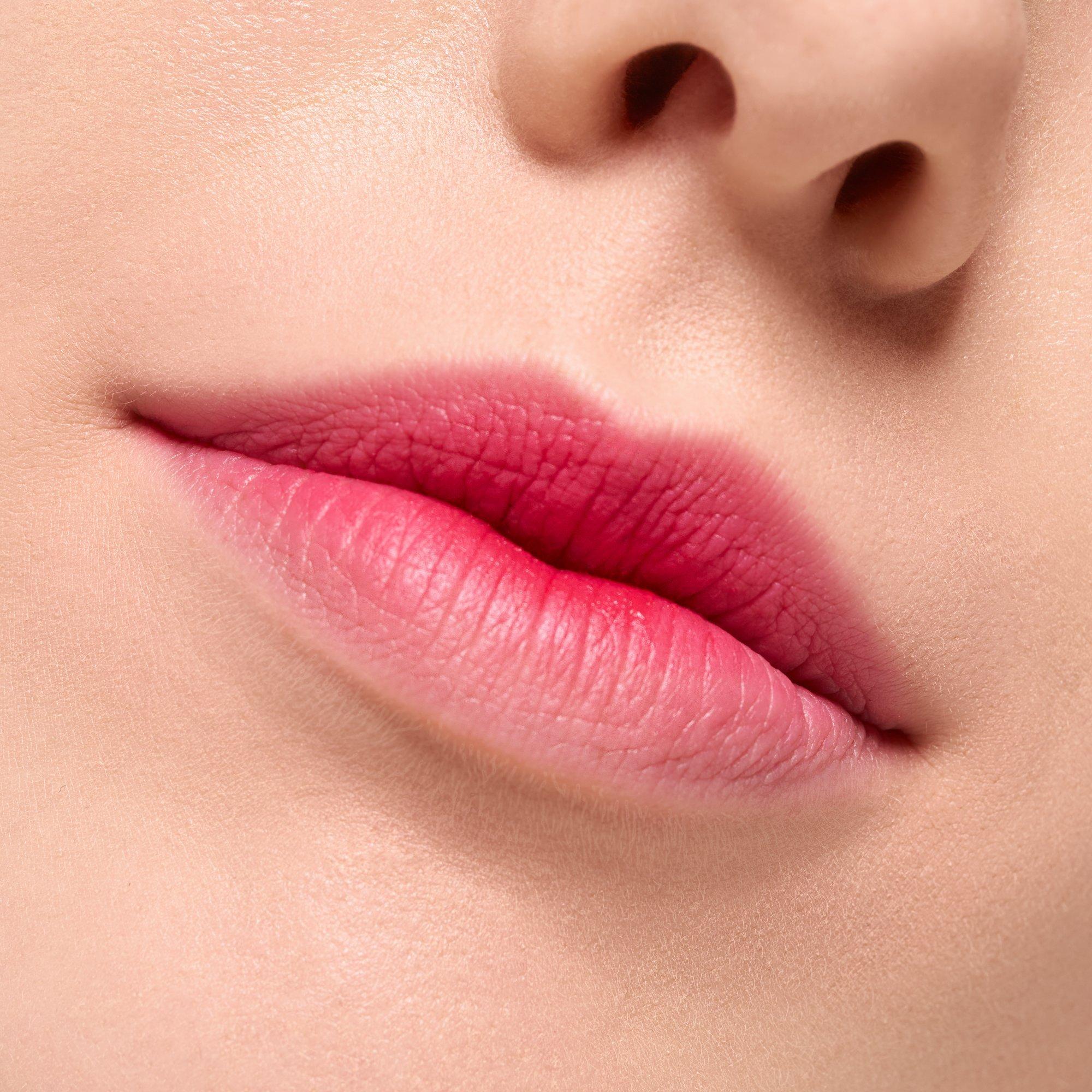 BLUR soufflé matte lip cream rouge à lèvres