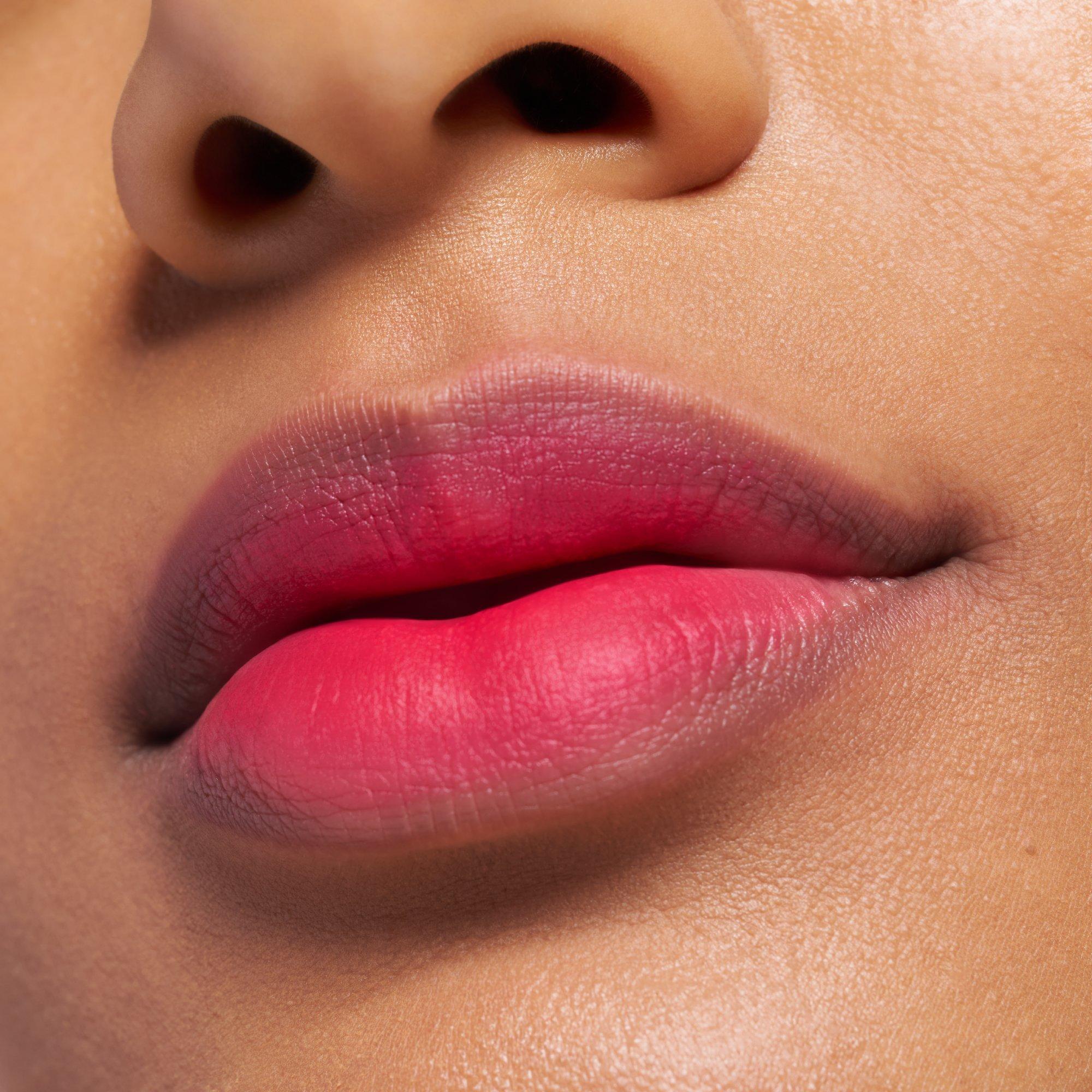 BLUR soufflé matte lip cream rouge à lèvres