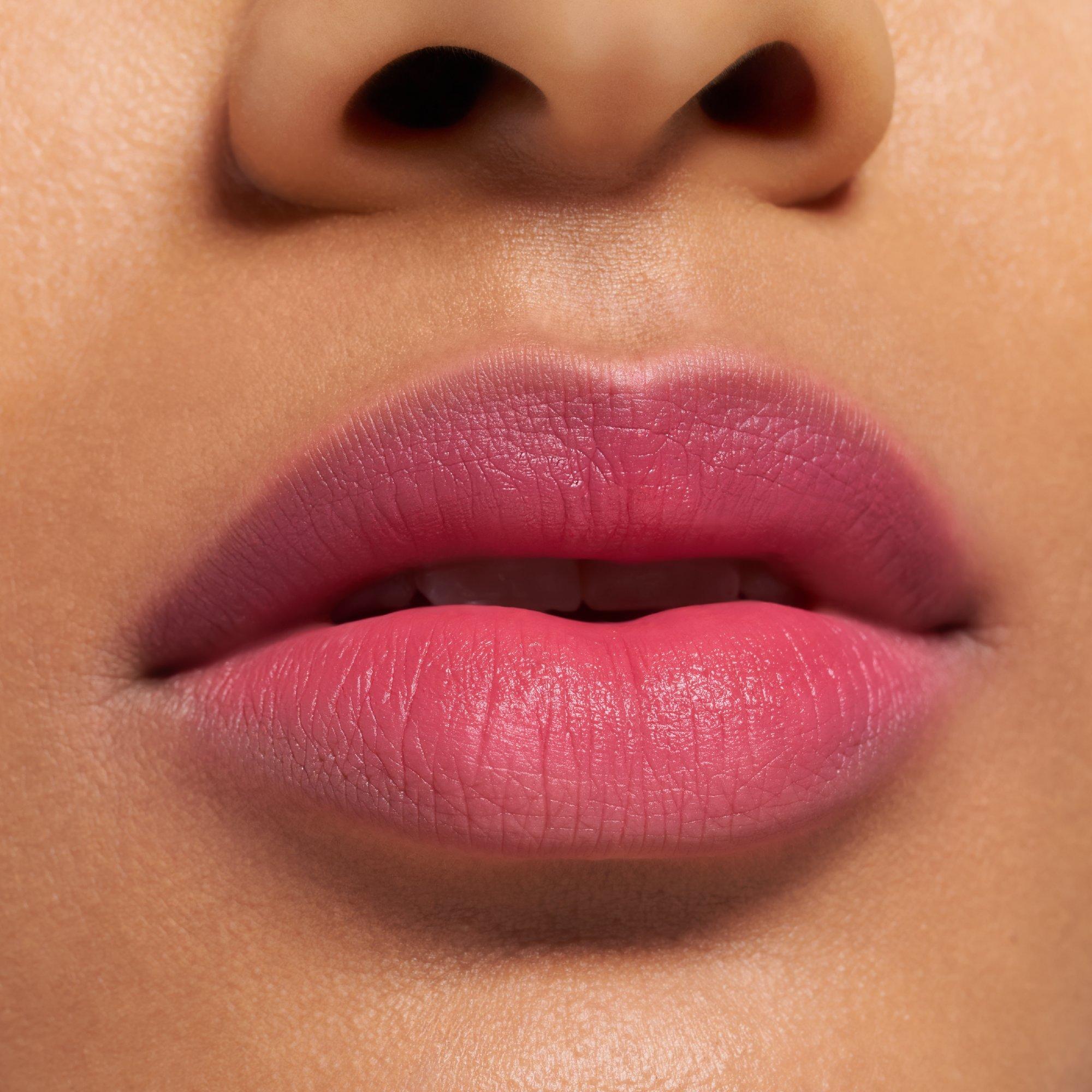 BLUR soufflé matte lip cream rouge à lèvres