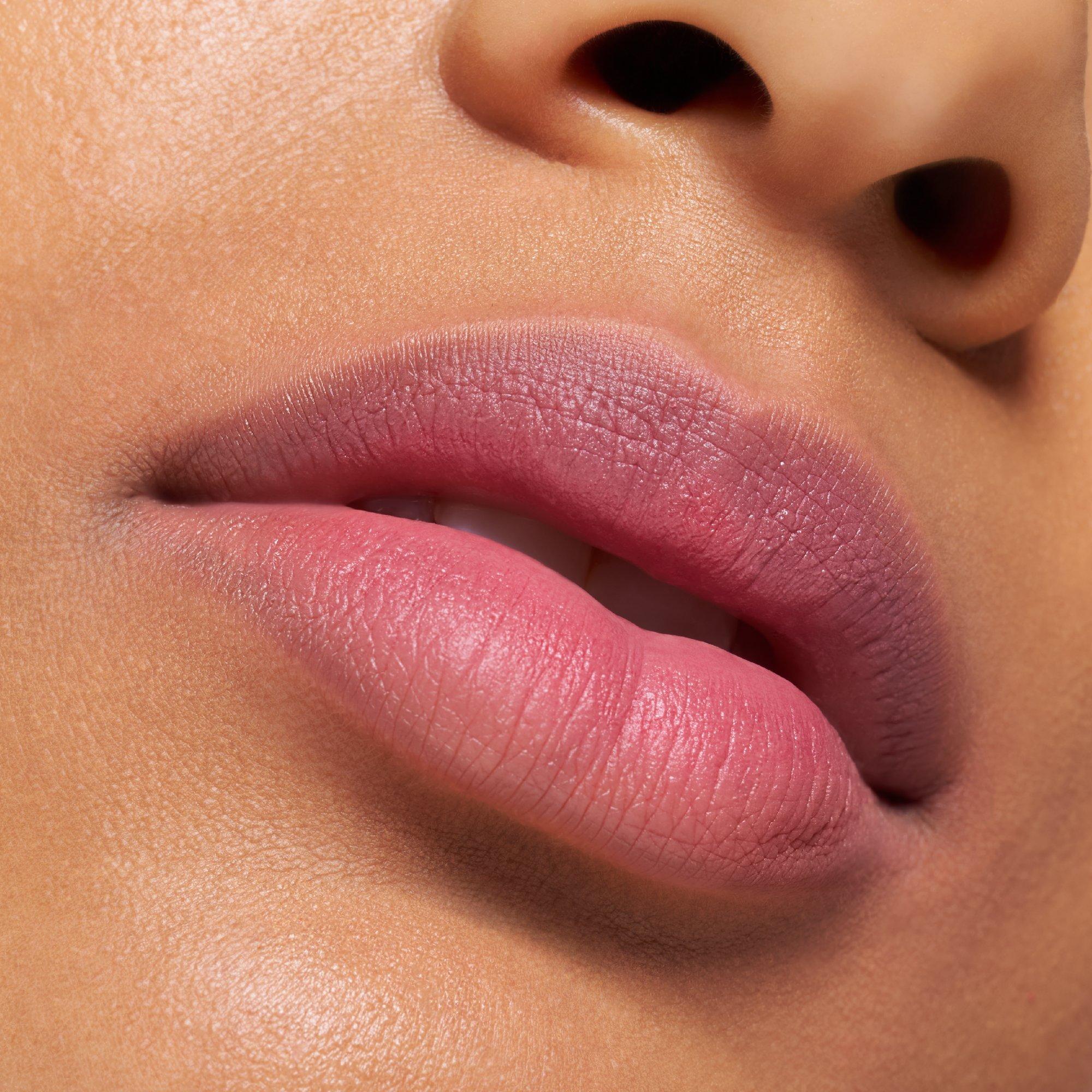 BLUR soufflé matte lip cream rouge à lèvres