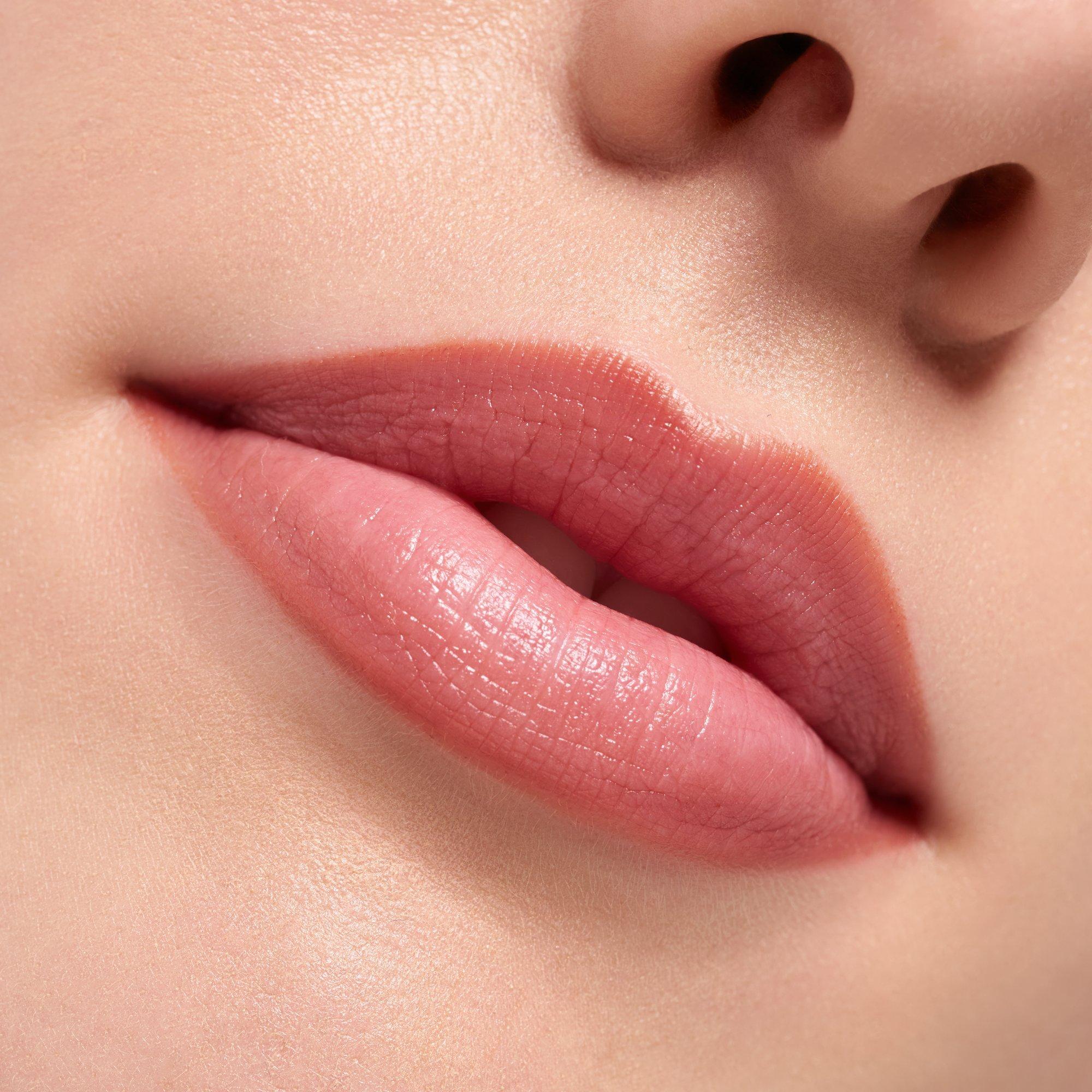 POUTline soft glide LIP PENCIL crayon à lèvres