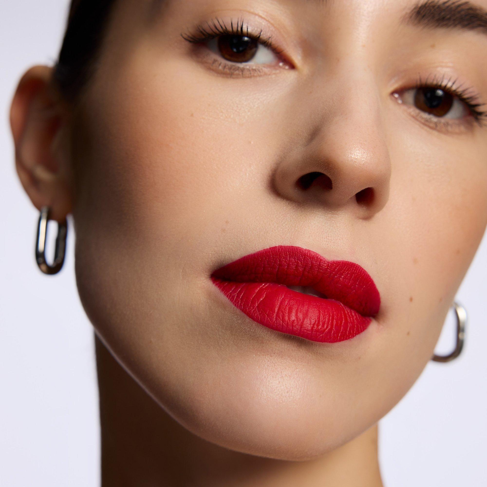 Endless Matte Liquid Lipstick – Application Full Face Light - Product item 9 of 12