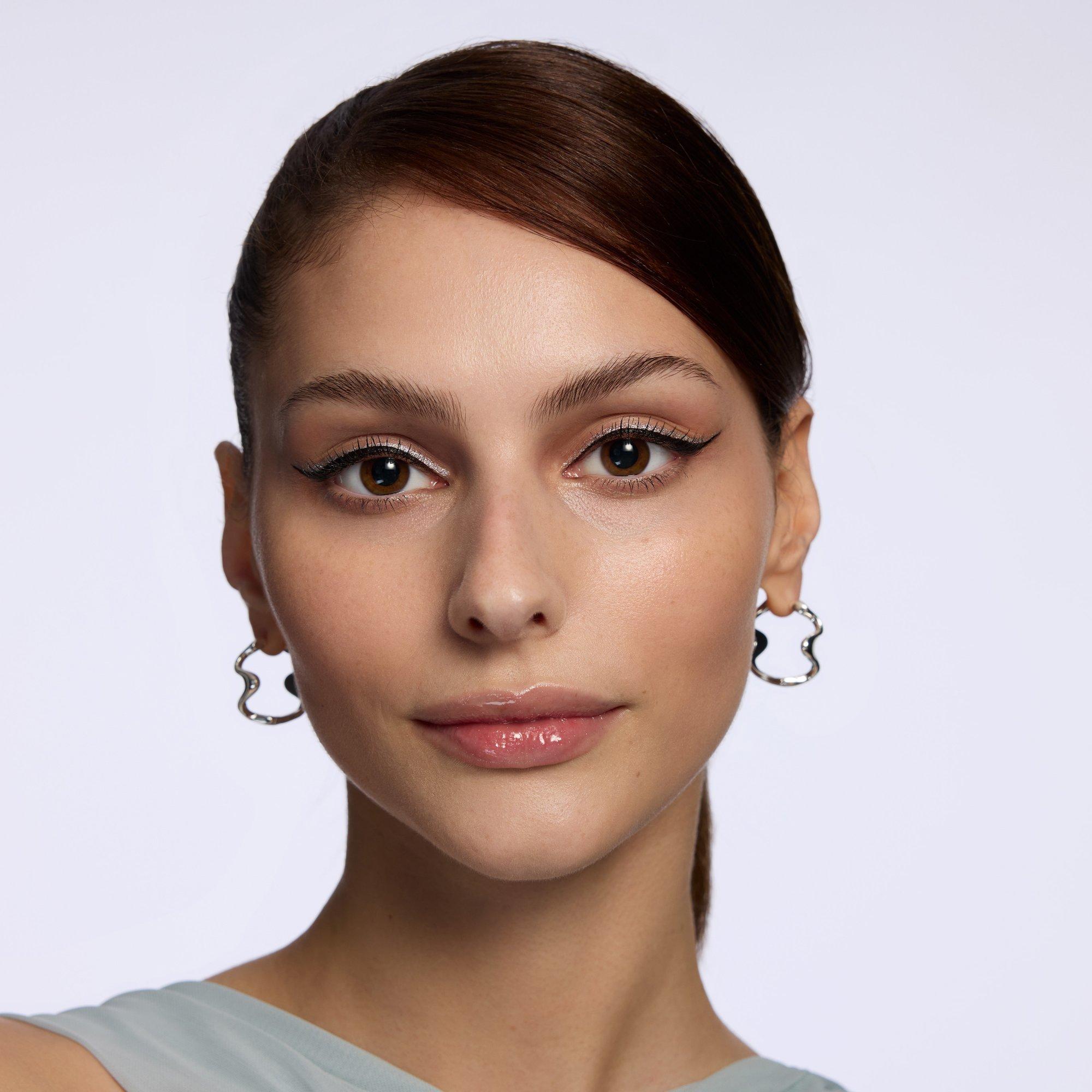 It's Easy Black Eyeliner