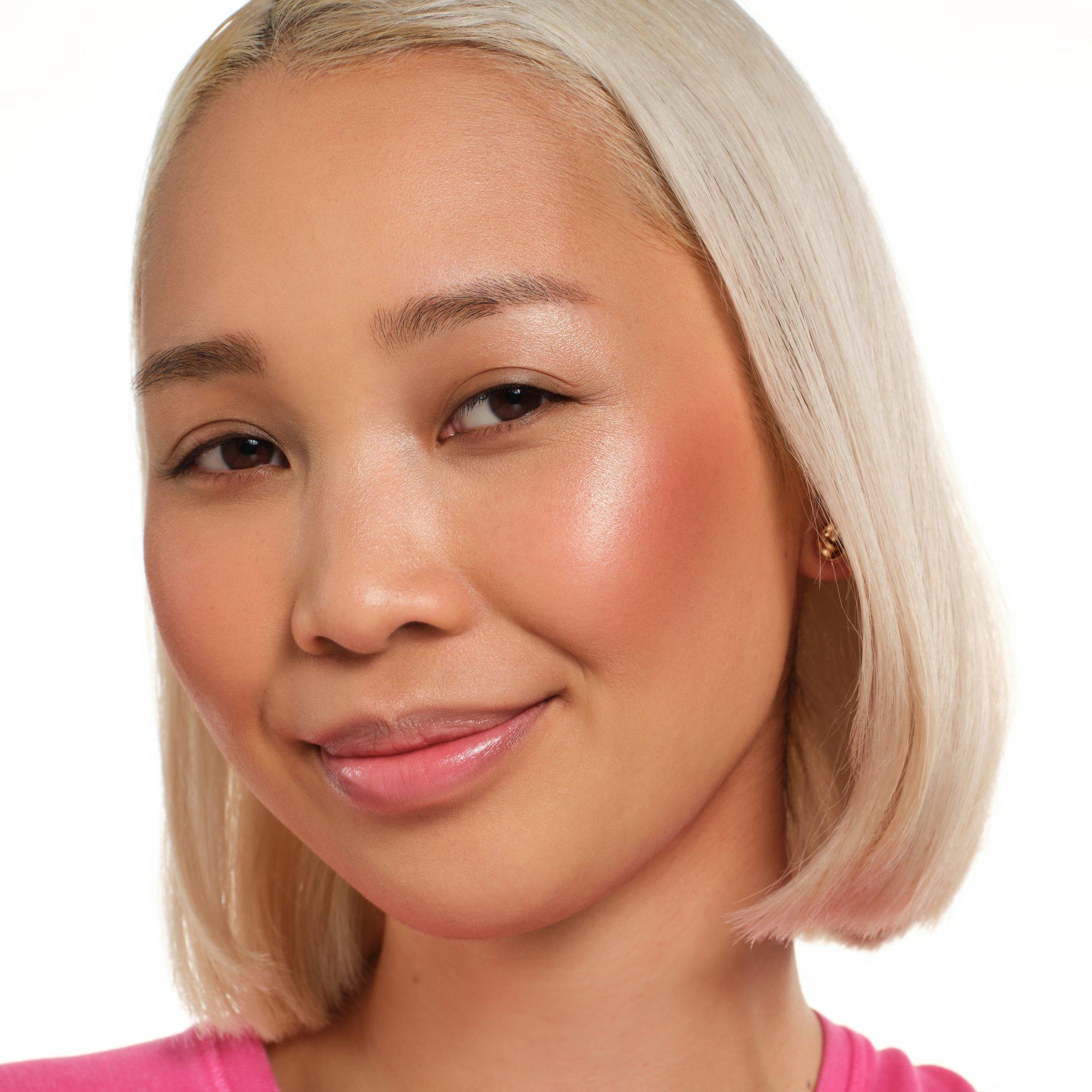 RADIANT LIGHT 面部色盘