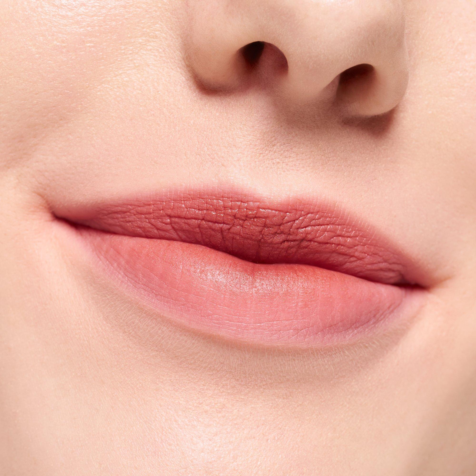 Lūpų dažai BLUR soufflé matte lip cream