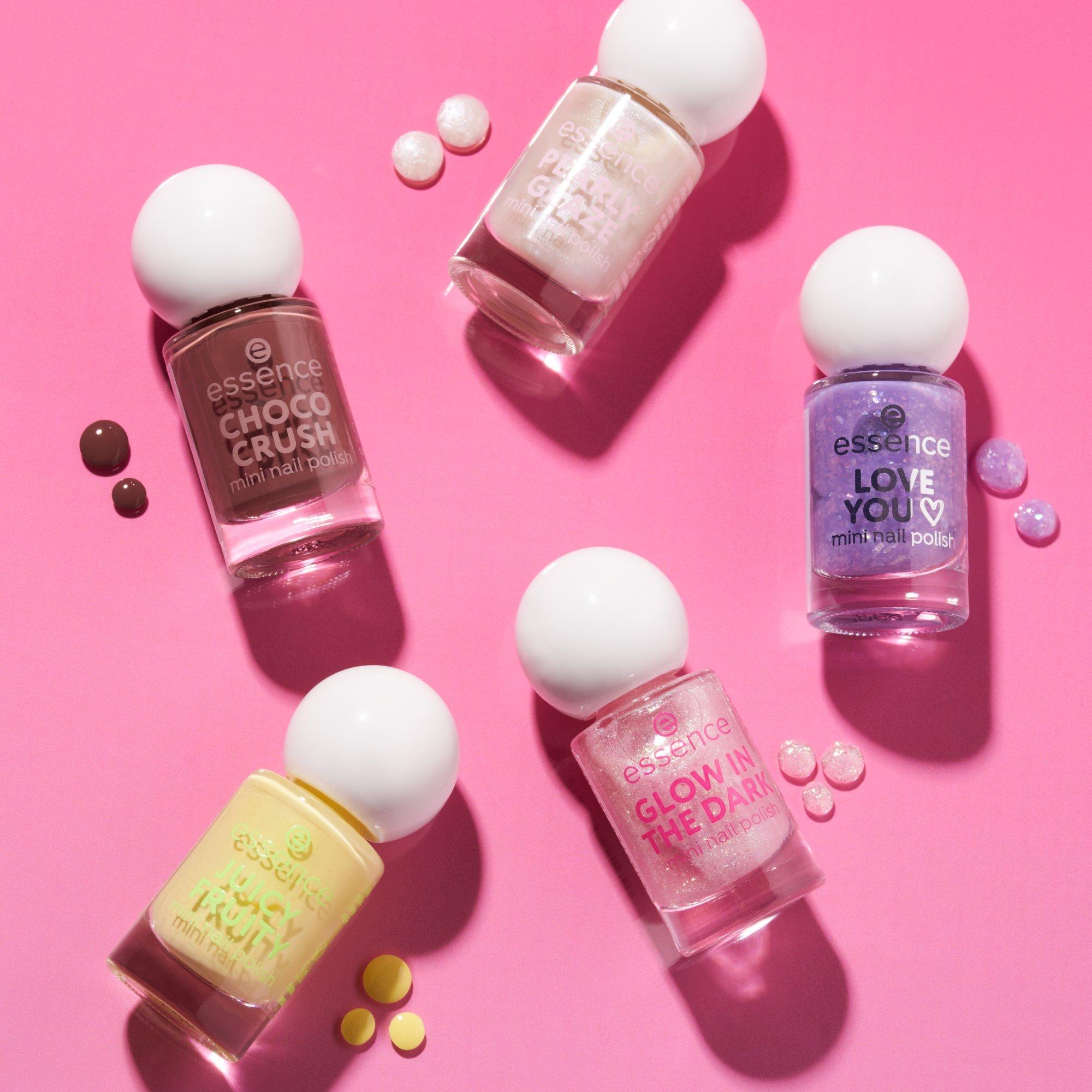 milky GLAZED mini nail polish