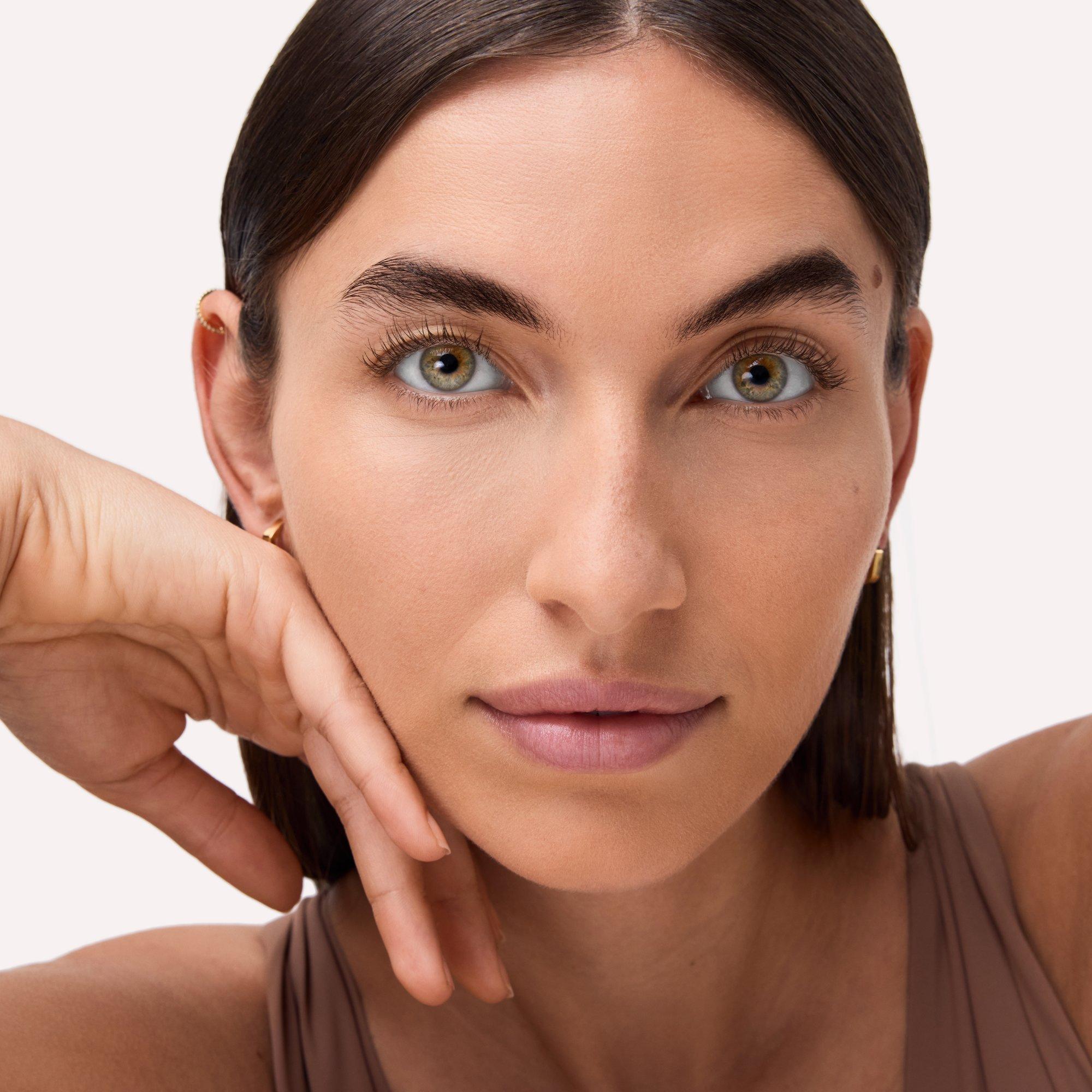 Blur Perfect Mattifying Powder Waterproof – Application Full Face Light - Product item 5 of 7