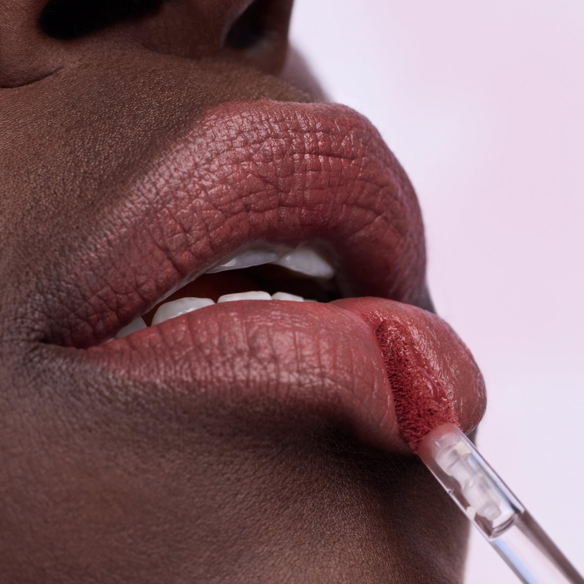 Blur-Real Rossetto Opaco in Crema