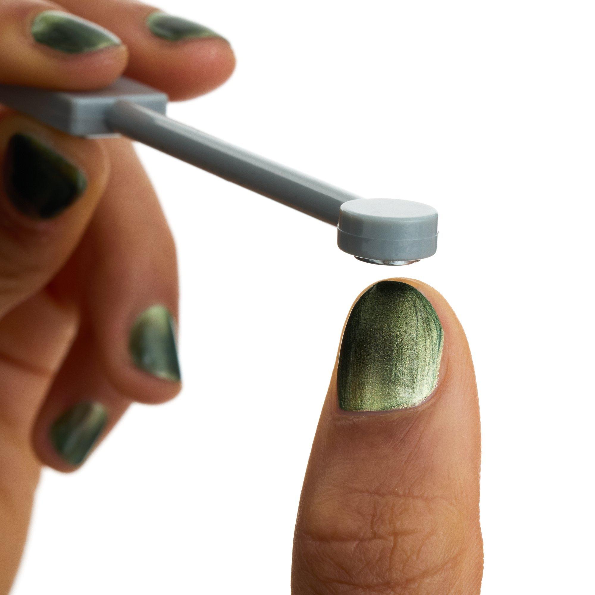 mini lak na nehty MAGIC MAGNETIC