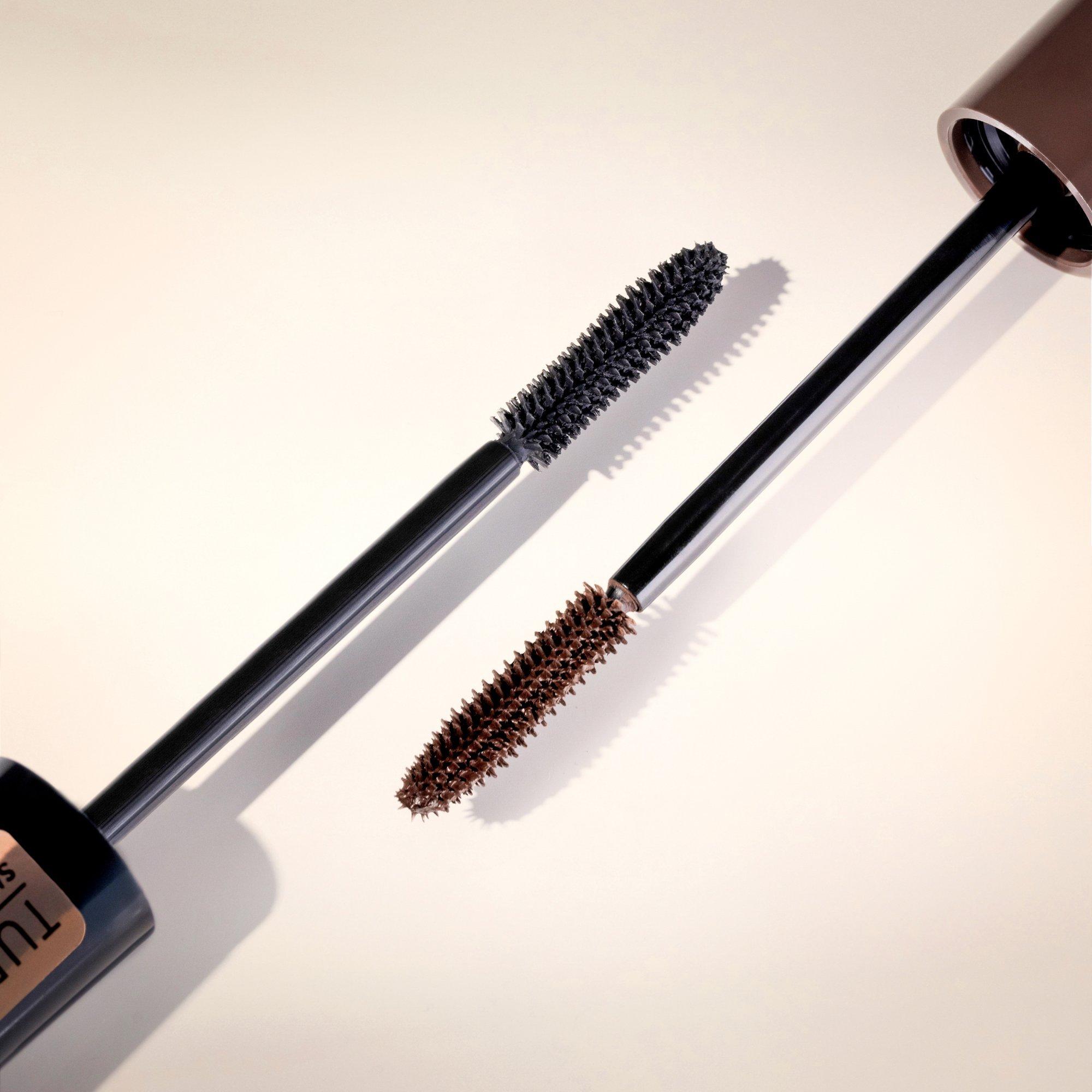 Máscara de pestañas voluminizadora TUBING Stay In Place Volume Mascara