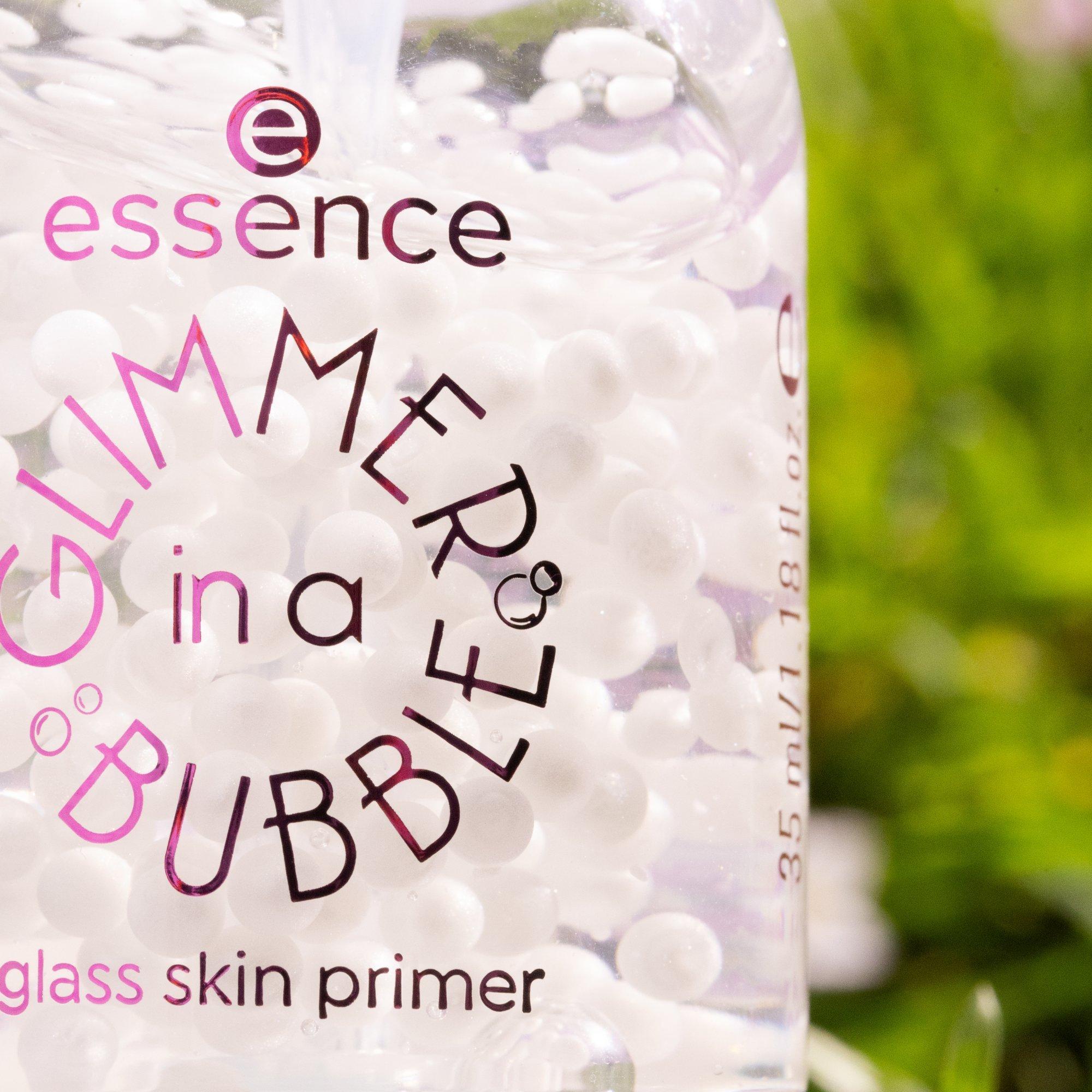 essence GLIMMER IN A BUBBLE glass skin primer