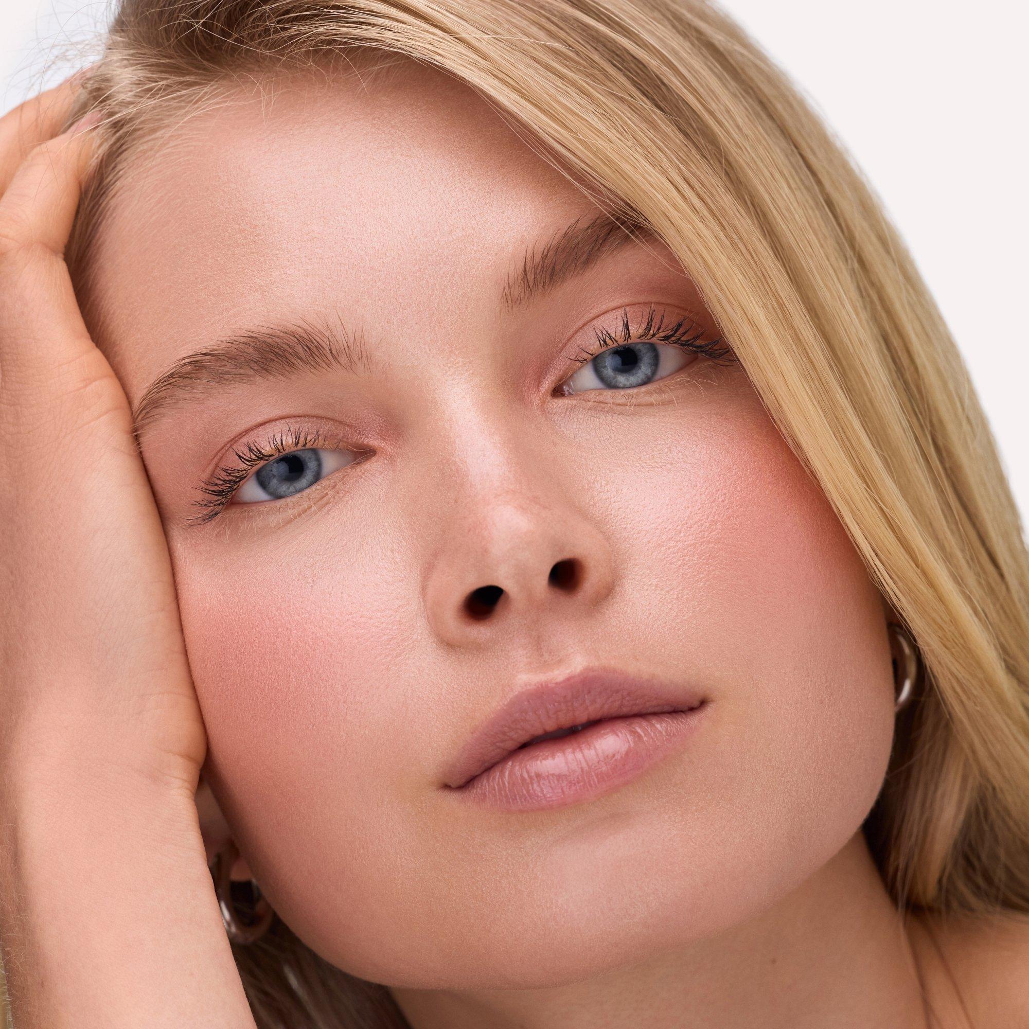 Eye Blusher Рідкі тіні для повік