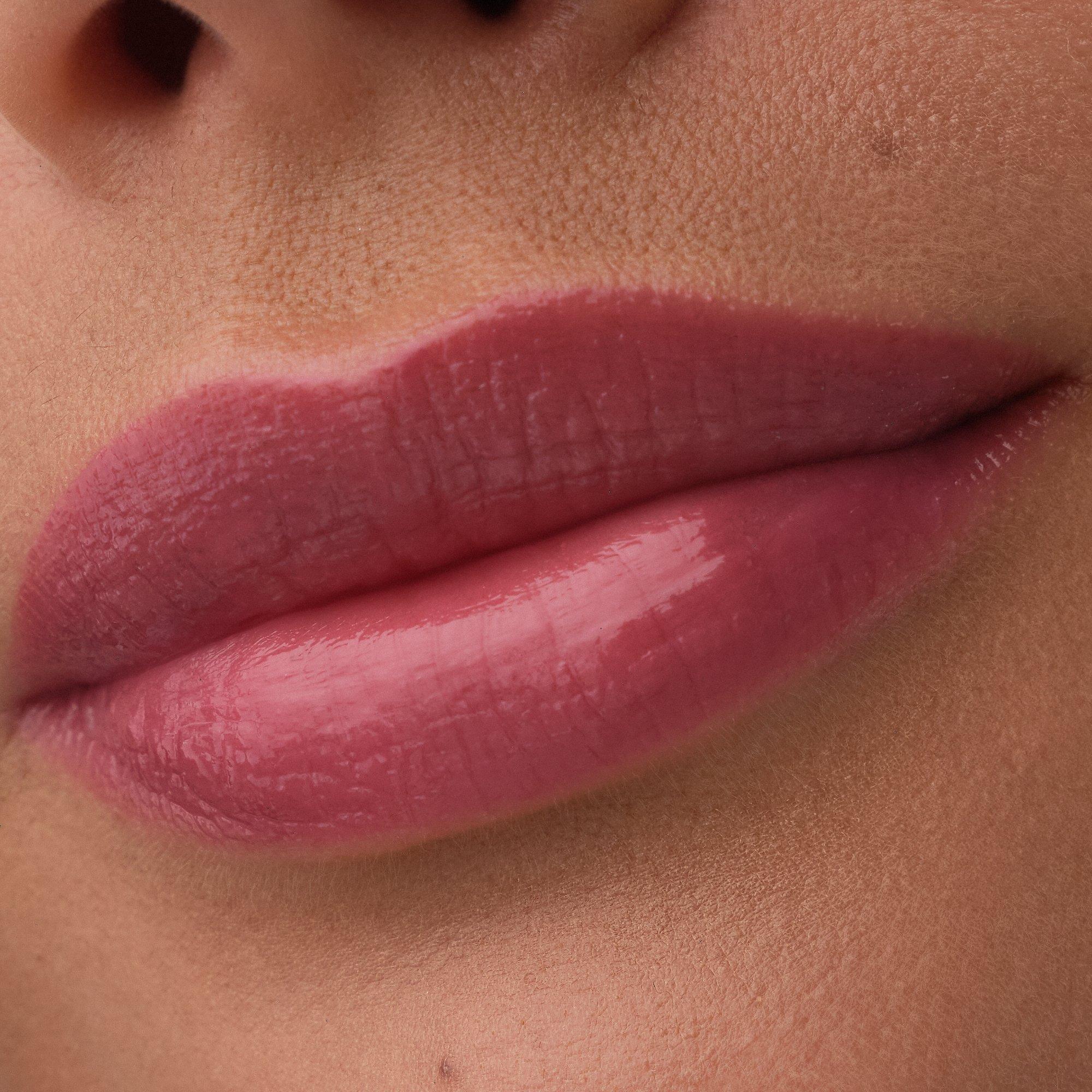 Bare Touch Lipoliebalm