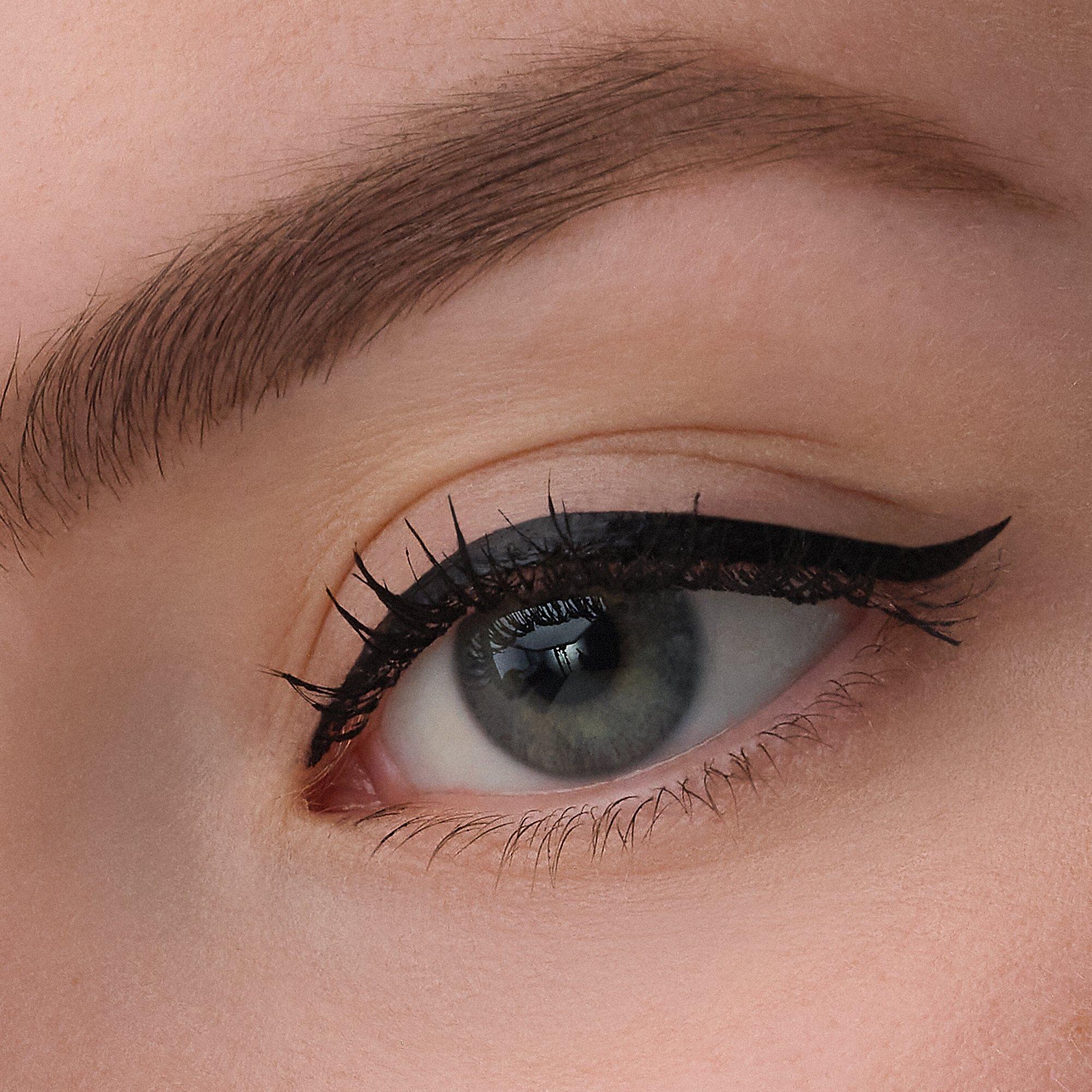 24h Brush Liner Waterproof