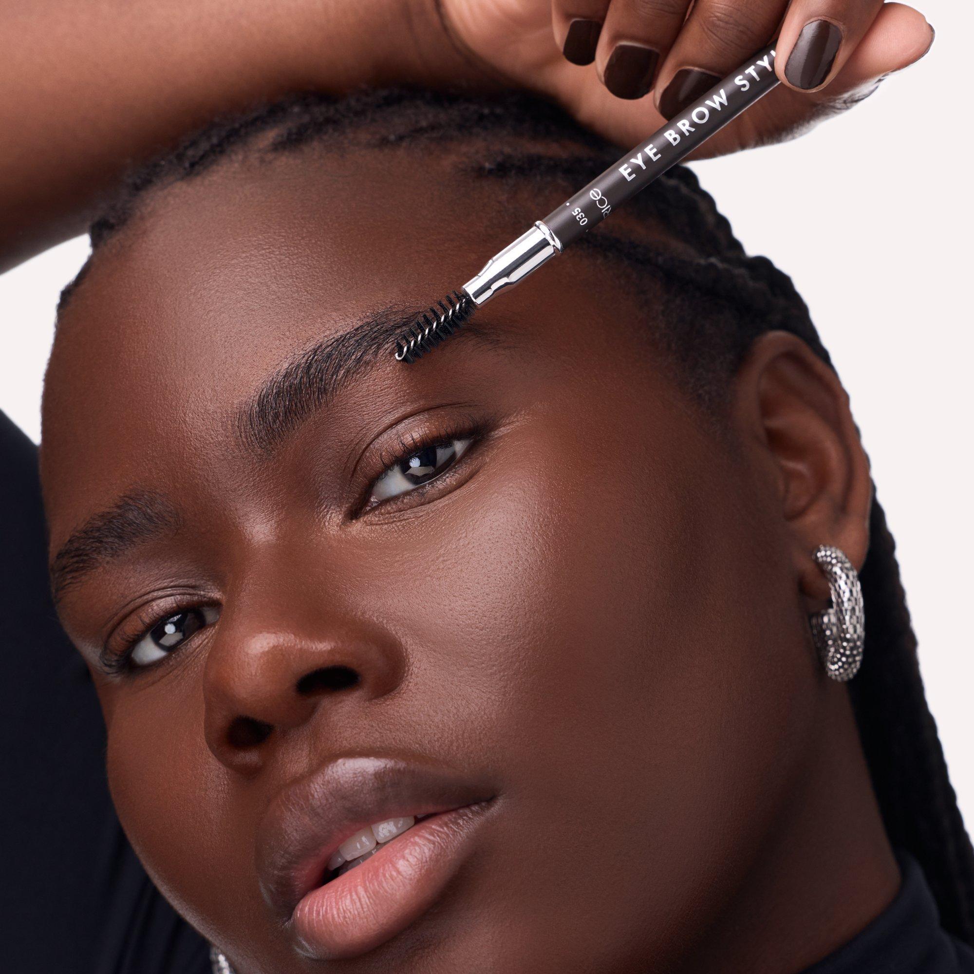 Eye Brow Stylist