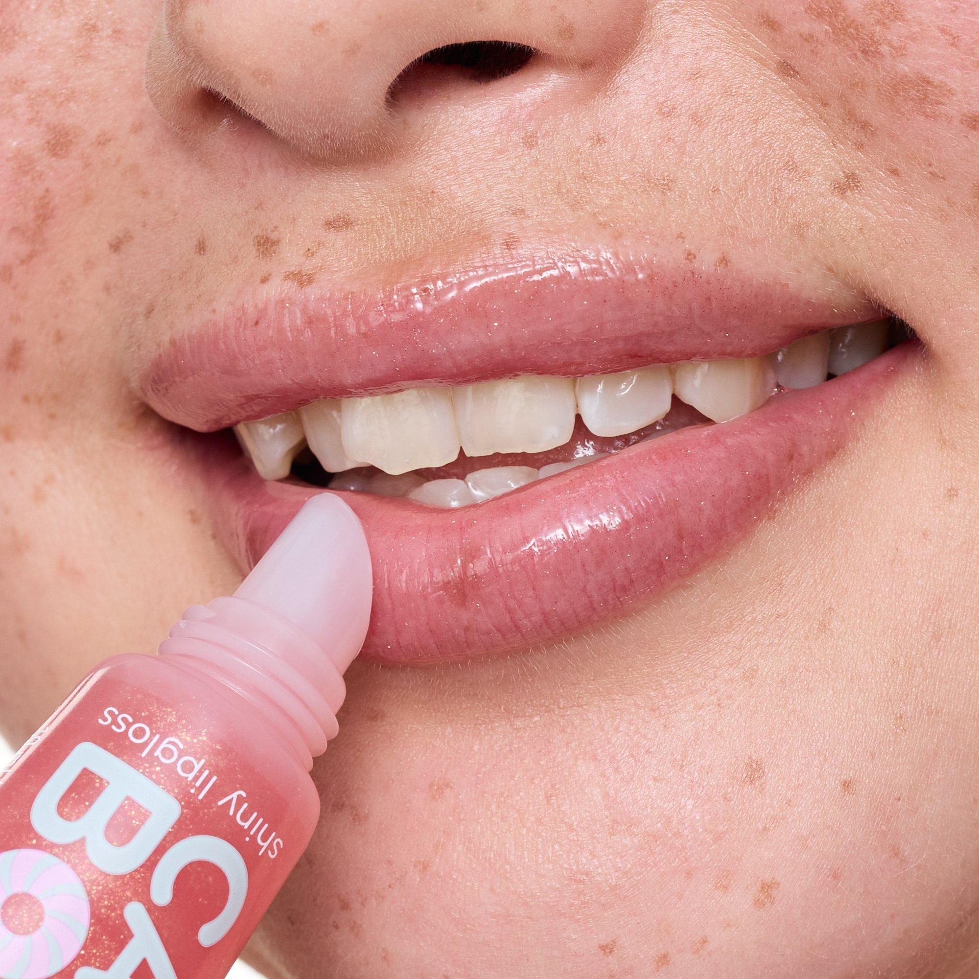 CANDY BOMB shiny lipgloss – Application Makro Fair - Produkt Element 5 von 8