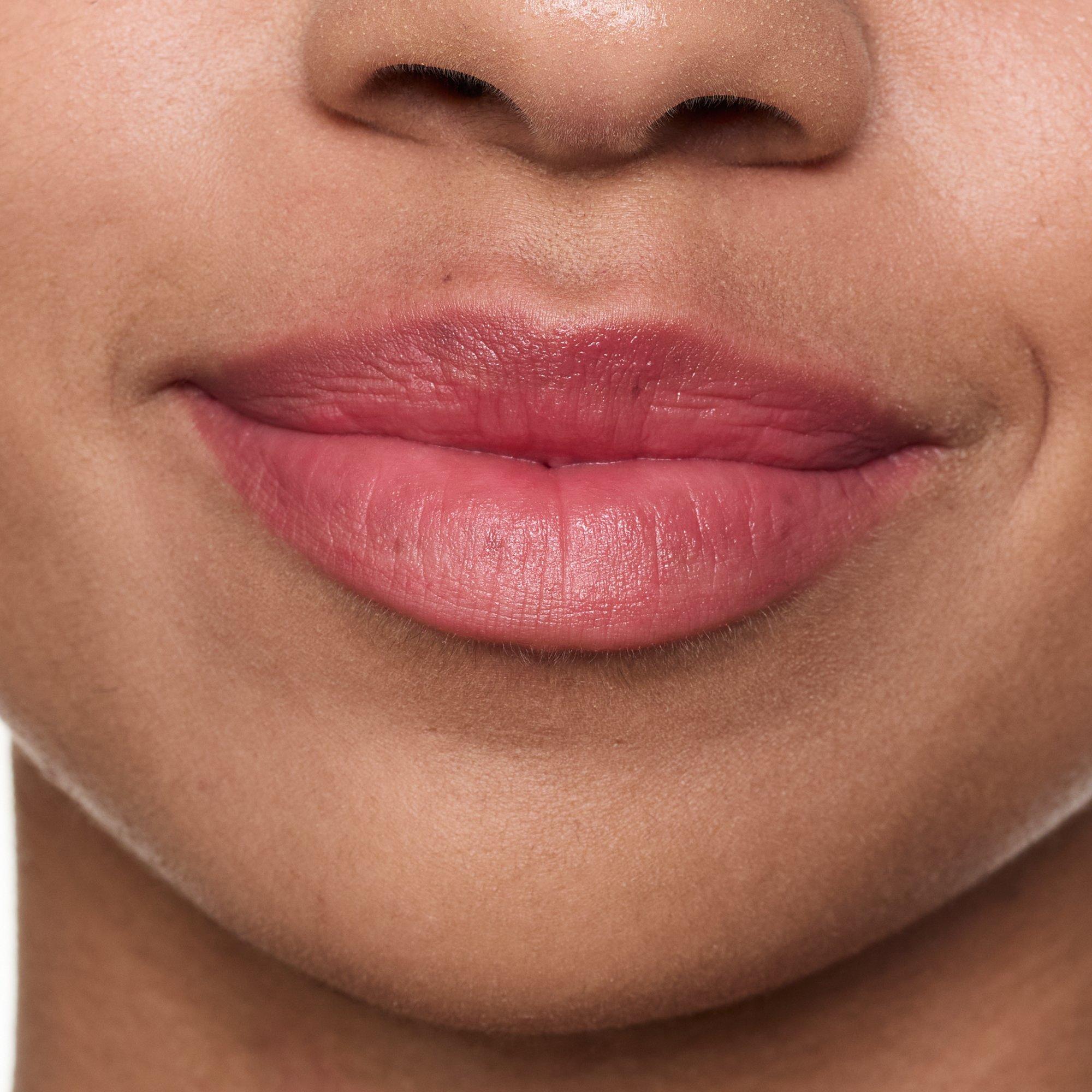 BLUR soufflé sheer nude lip balm