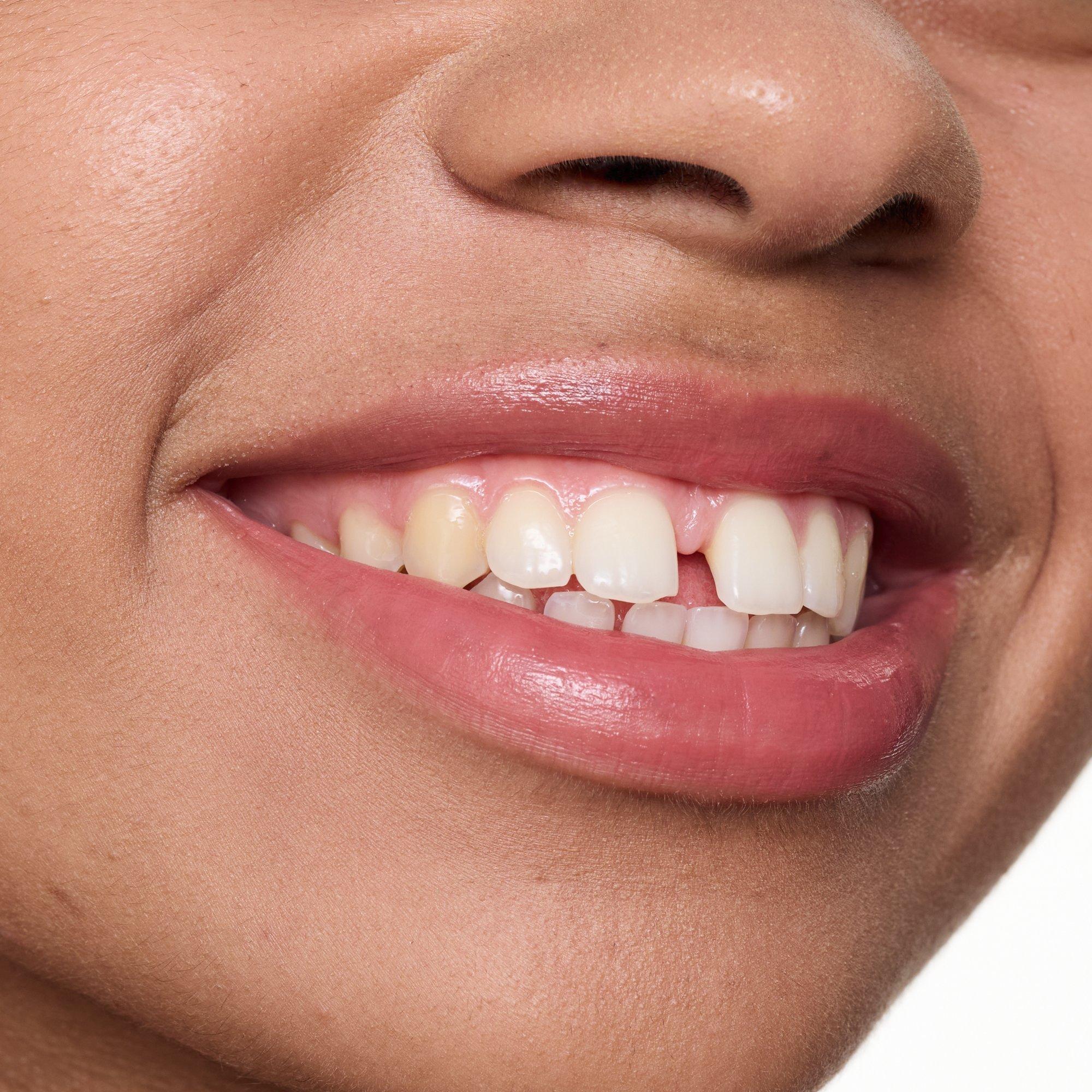 BLUR soufflé sheer nude lip balm