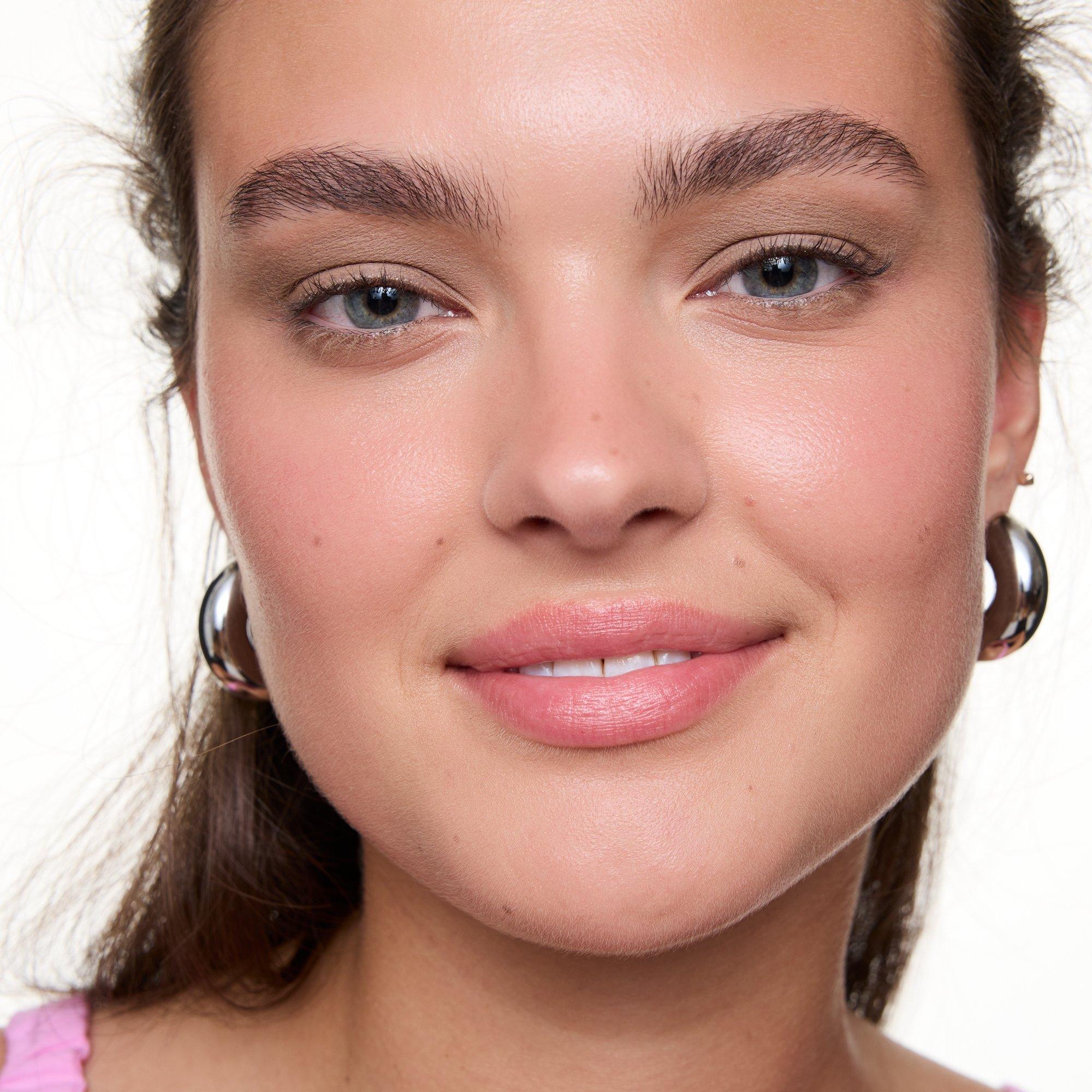 BLUR NUDE eyeshadow stick – Application Full Face Light - Product item 8 of 11