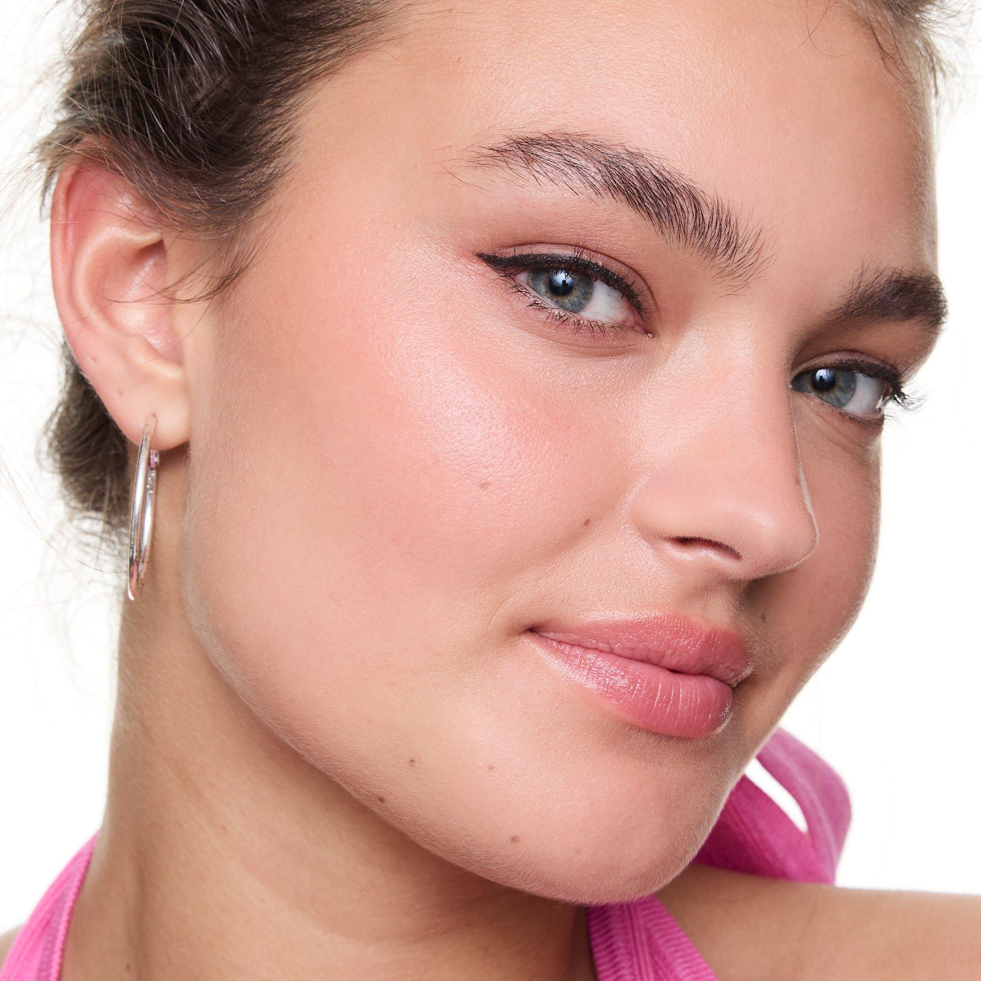kajalová tužka I LOVE EXTREME super black – Application Full Face Light - Product item 9 of 11