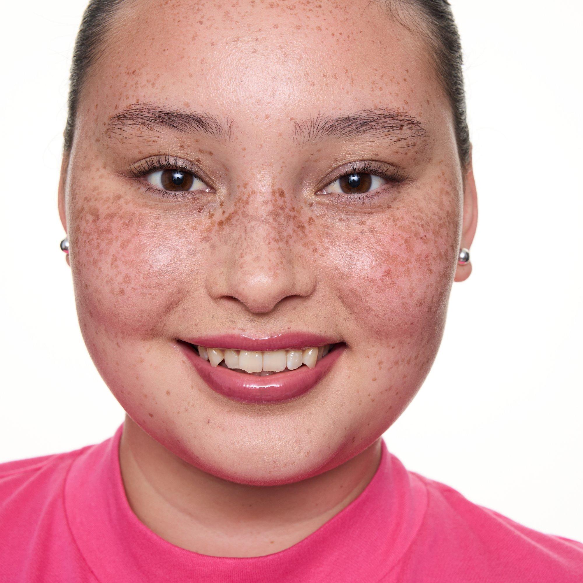 milky GLAZED Блискучий бальзам для губ – Application Full Face Fair - Product item 11 of 14