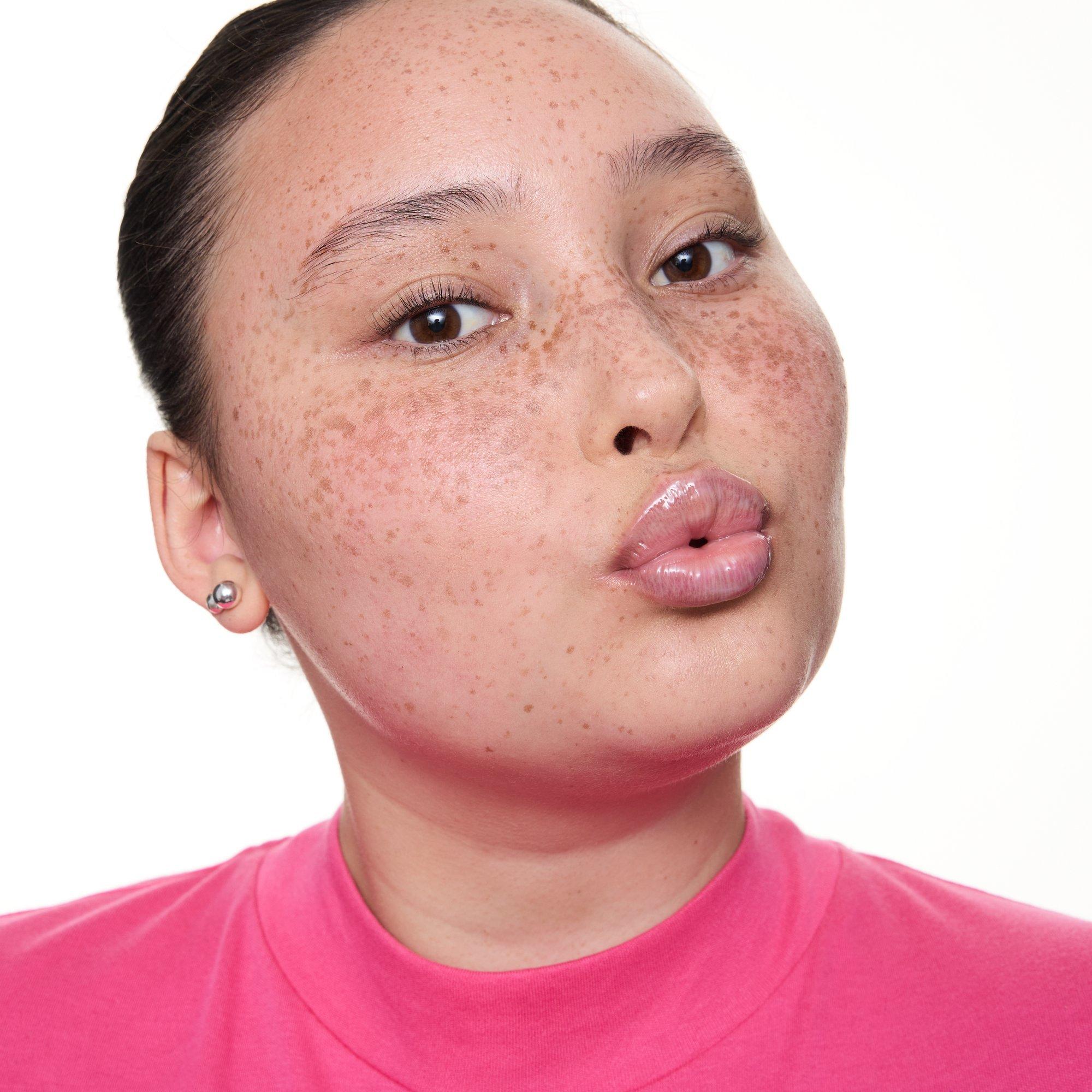 milky GLAZED Блискучий бальзам для губ – Application Full Face Fair - Product item 10 of 13