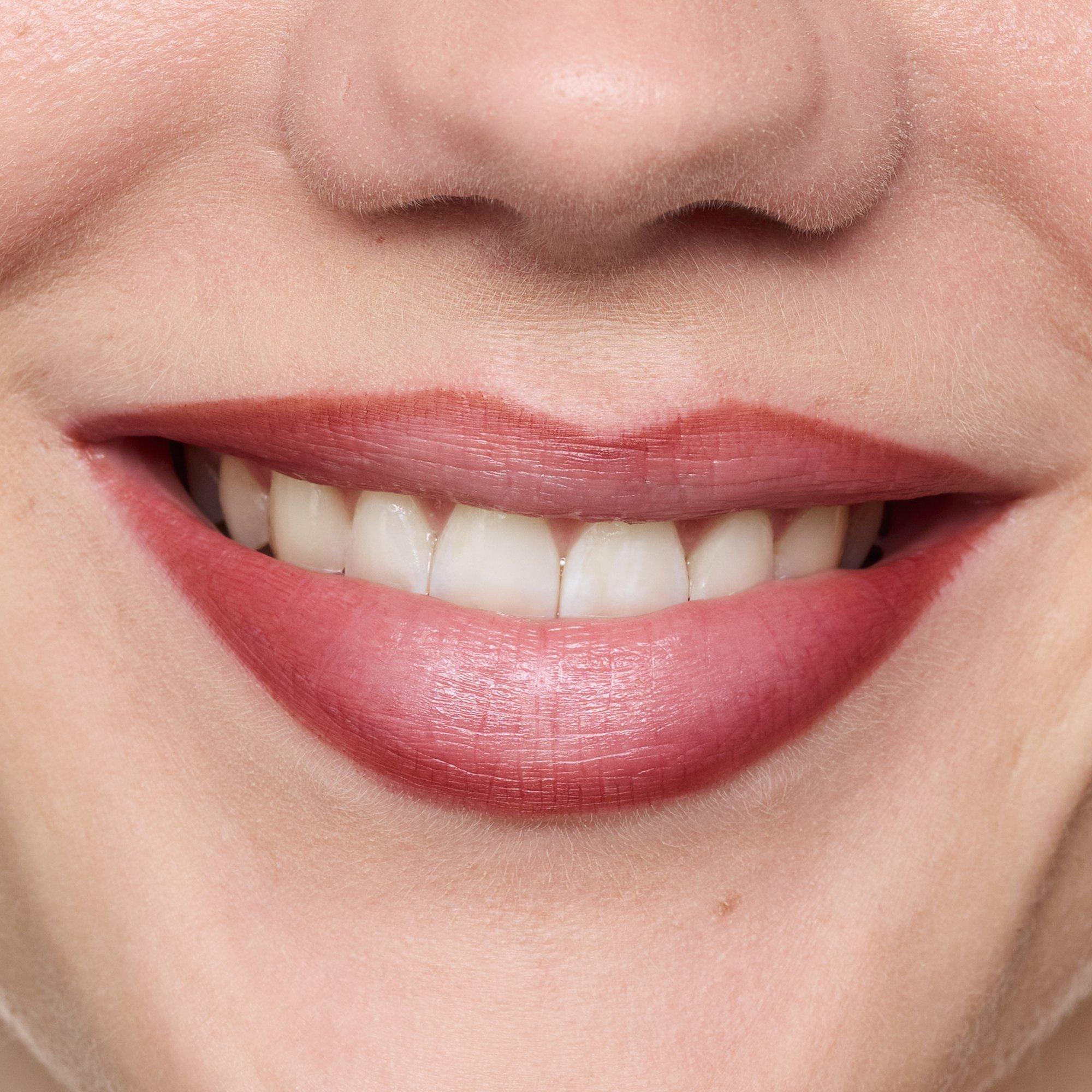 line & STAIN! TATTOO LIP LINER